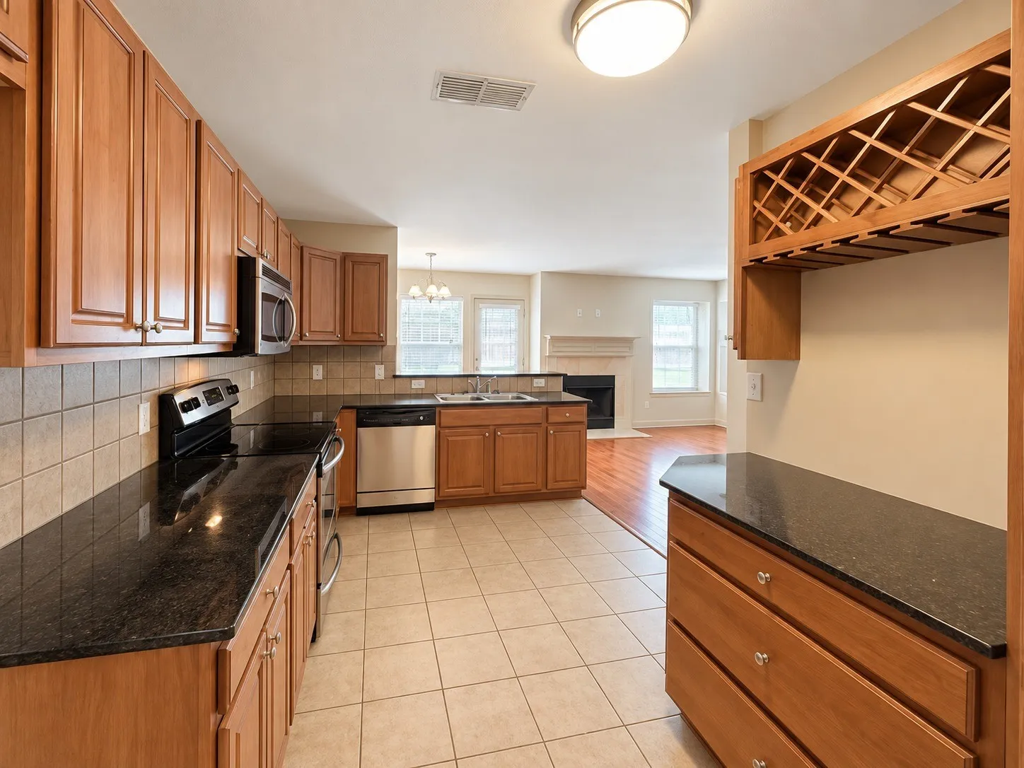 Townhouse For Rent in Tarrant County , 3933 Fernando Drive, Fort Worth, Texas 76040, 3 Bedroom, 3 Bathroom, 1 Garage spaces, 1,567 Sqft, built in 2008, mls#21376330, Real Estate Agent in Fort Worth, Homes For Rent in Tarrant county, Homes For Rent in Fort Worth, Realtor in Fort Worth Texas, Real Estate Brokerage Independent Realty Texas, Luminita Cordes Realtor