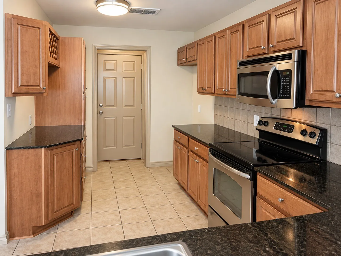 Townhouse For Rent in Tarrant County , 3933 Fernando Drive, Fort Worth, Texas 76040, 3 Bedroom, 3 Bathroom, 1 Garage spaces, 1,567 Sqft, built in 2008, mls#21376330, Real Estate Agent in Fort Worth, Homes For Rent in Tarrant county, Homes For Rent in Fort Worth, Realtor in Fort Worth Texas, Real Estate Brokerage Independent Realty Texas, Luminita Cordes Realtor