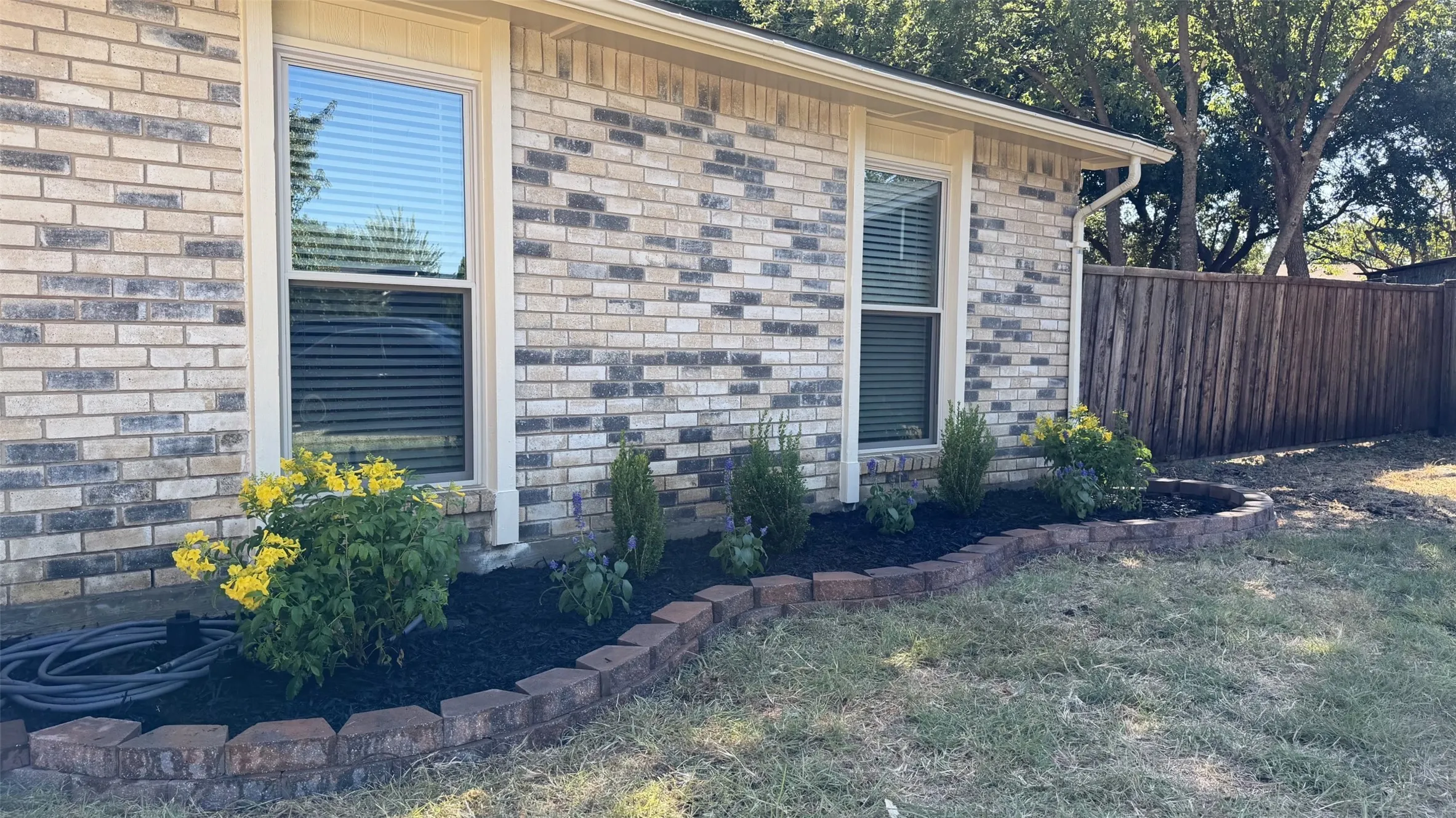 Single Family Residence For Rent in Denton County , 5224 Marks Circle, The Colony, Texas 75056, 3 Bedroom, 2 Bathroom, 2 Garage spaces, 1,379 Sqft, built in 1974, mls#21376310, Real Estate Agent in The Colony, Homes For Rent in Denton county, Homes For Rent in The Colony, Realtor in The Colony Texas, Real Estate Brokerage Independent Realty Texas, Luminita Cordes Realtor