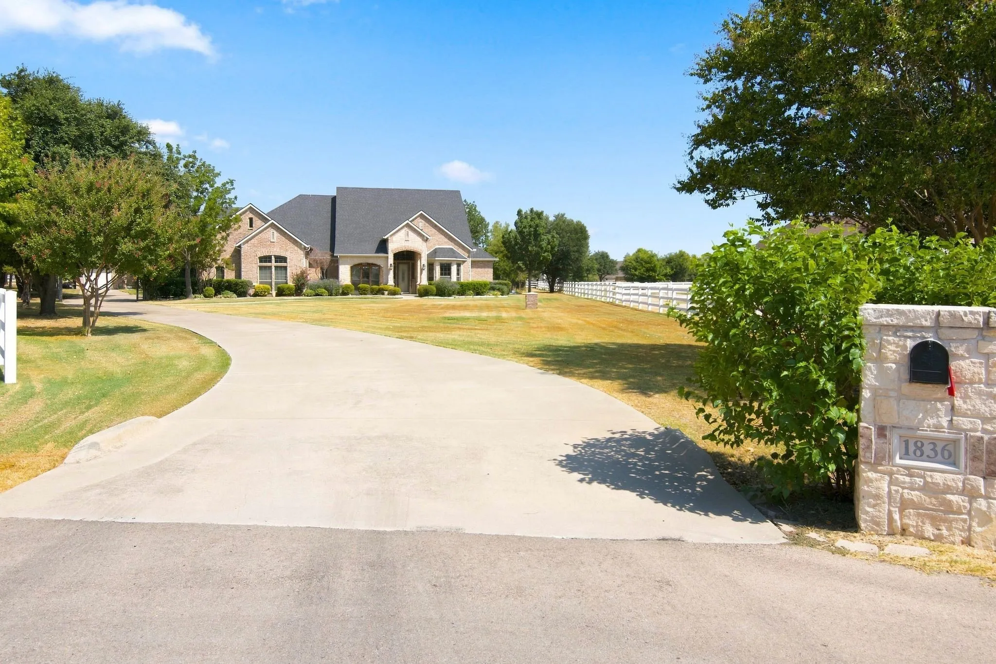 Single Family Residence For Sale in Tarrant County , 1836 Willow Springs Court, Haslet, Texas 76052, 4 Bedroom, 3 Bathroom, 3 Garage spaces, 3,539 Sqft, built in 2003, mls#21376243, Real Estate Agent in Haslet, Homes For Sale in Tarrant county, Homes For Sale in Haslet, Realtor in Haslet Texas, Real Estate Brokerage Independent Realty Texas, Luminita Cordes Realtor