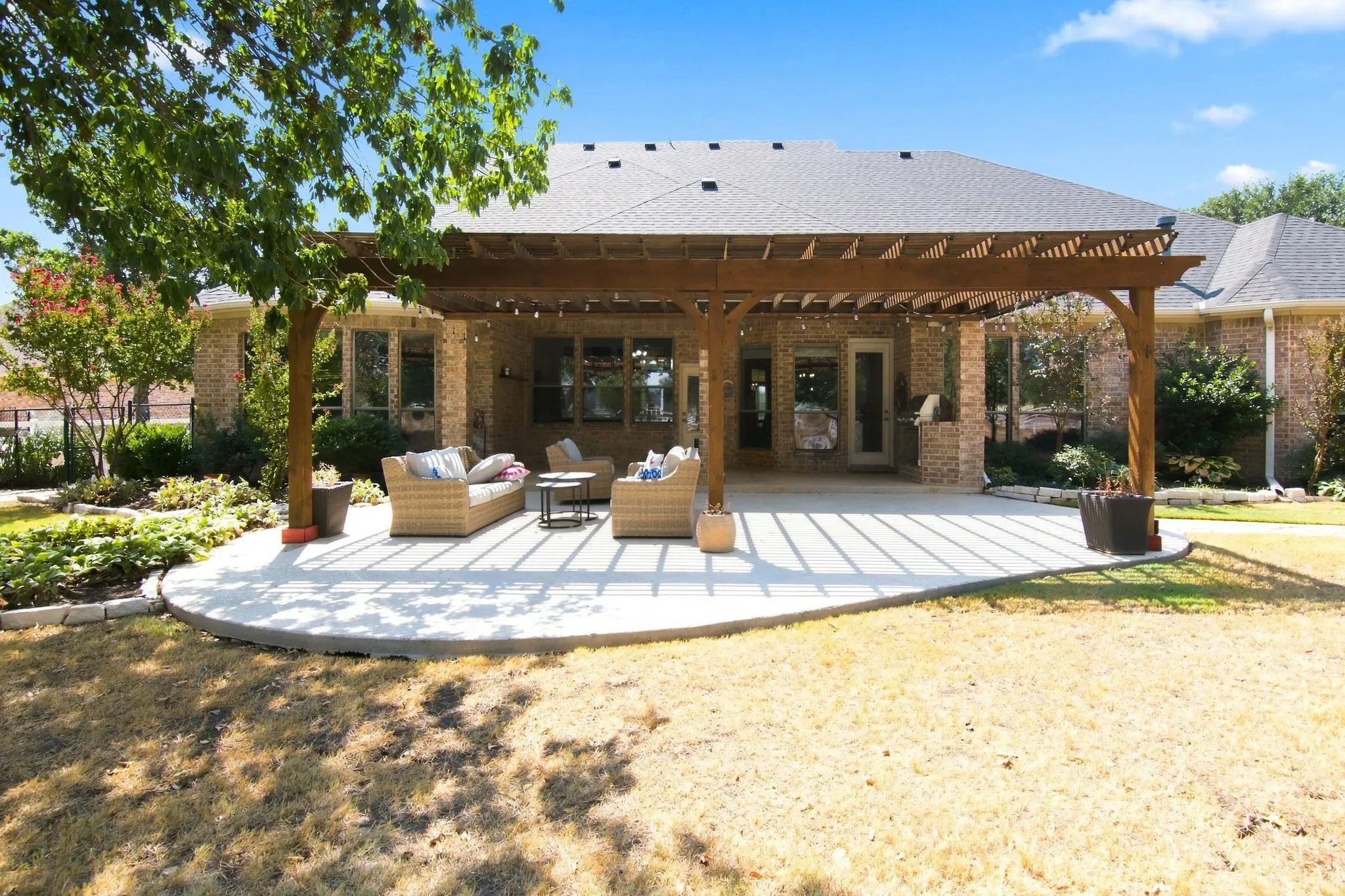 Single Family Residence For Sale in Tarrant County , 1836 Willow Springs Court, Haslet, Texas 76052, 4 Bedroom, 3 Bathroom, 3 Garage spaces, 3,539 Sqft, built in 2003, mls#21376243, Real Estate Agent in Haslet, Homes For Sale in Tarrant county, Homes For Sale in Haslet, Realtor in Haslet Texas, Real Estate Brokerage Independent Realty Texas, Luminita Cordes Realtor