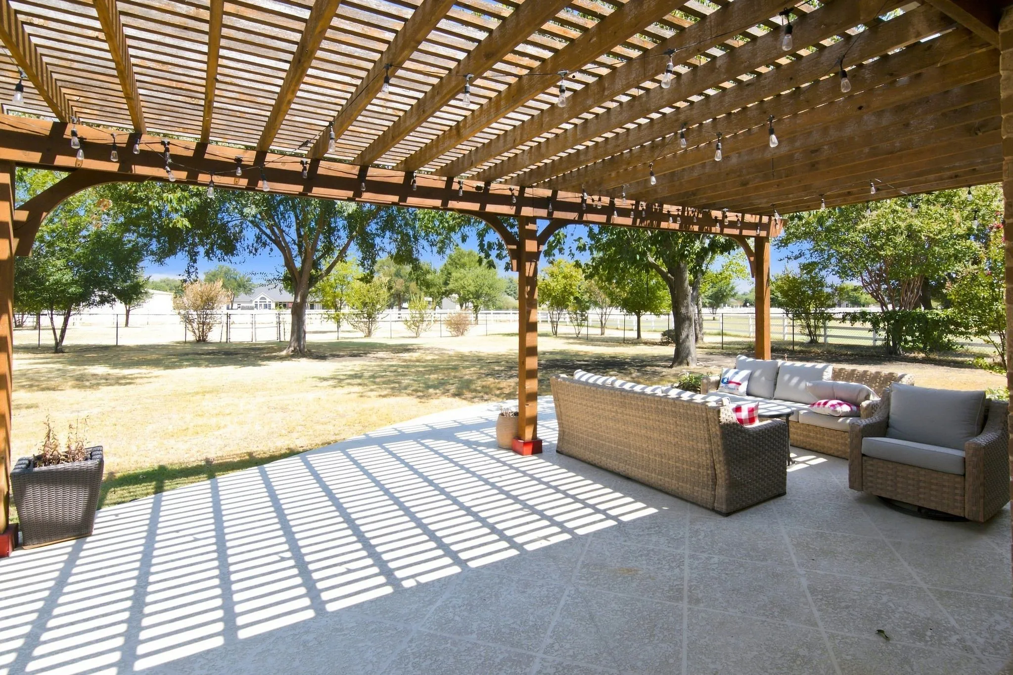 Single Family Residence For Sale in Tarrant County , 1836 Willow Springs Court, Haslet, Texas 76052, 4 Bedroom, 3 Bathroom, 3 Garage spaces, 3,539 Sqft, built in 2003, mls#21376243, Real Estate Agent in Haslet, Homes For Sale in Tarrant county, Homes For Sale in Haslet, Realtor in Haslet Texas, Real Estate Brokerage Independent Realty Texas, Luminita Cordes Realtor
