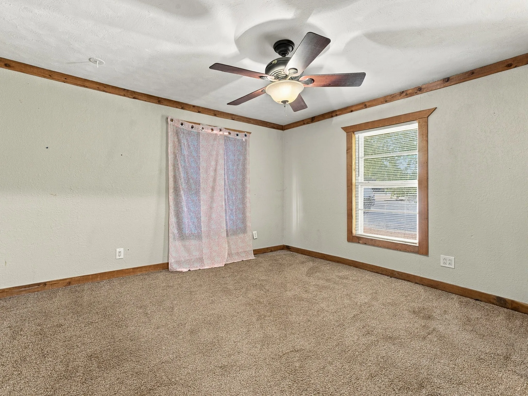 Office For Sale in Wise County , 503 E Main Street, Decatur, Texas 76234, 0, 0, Garage spaces, 0 Sqft, built in 1930, mls#21376334, Real Estate Agent in Decatur, Homes For Sale in Wise county, Homes For Sale in Decatur, Realtor in Decatur Texas, Real Estate Brokerage Independent Realty Texas, Luminita Cordes Realtor