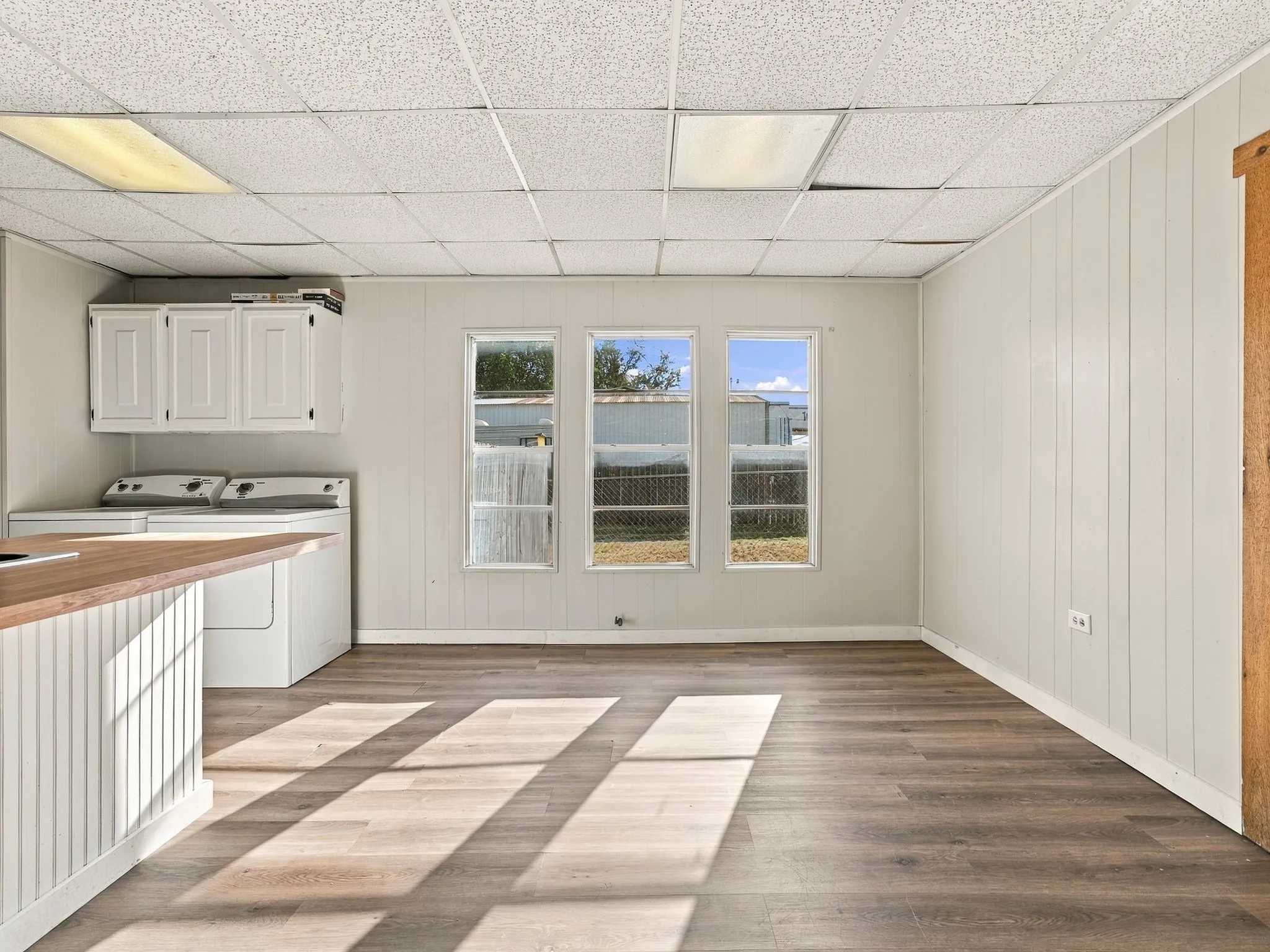 Office For Sale in Wise County , 503 E Main Street, Decatur, Texas 76234, 0, 0, Garage spaces, 0 Sqft, built in 1930, mls#21376334, Real Estate Agent in Decatur, Homes For Sale in Wise county, Homes For Sale in Decatur, Realtor in Decatur Texas, Real Estate Brokerage Independent Realty Texas, Luminita Cordes Realtor