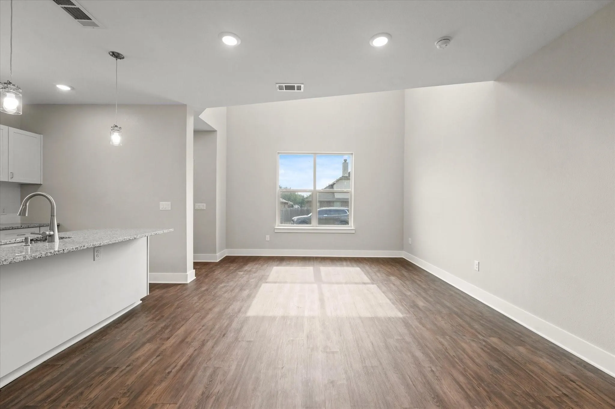 Townhouse For Rent in Denton County , 3620 Aaron Place, Denton, Texas 76226, 3 Bedroom, 3 Bathroom, 2 Garage spaces, 1,866 Sqft, built in 2022, mls#21376122, Real Estate Agent in Denton, Homes For Rent in Denton county, Homes For Rent in Denton, Realtor in Denton Texas, Real Estate Brokerage Independent Realty Texas, Luminita Cordes Realtor