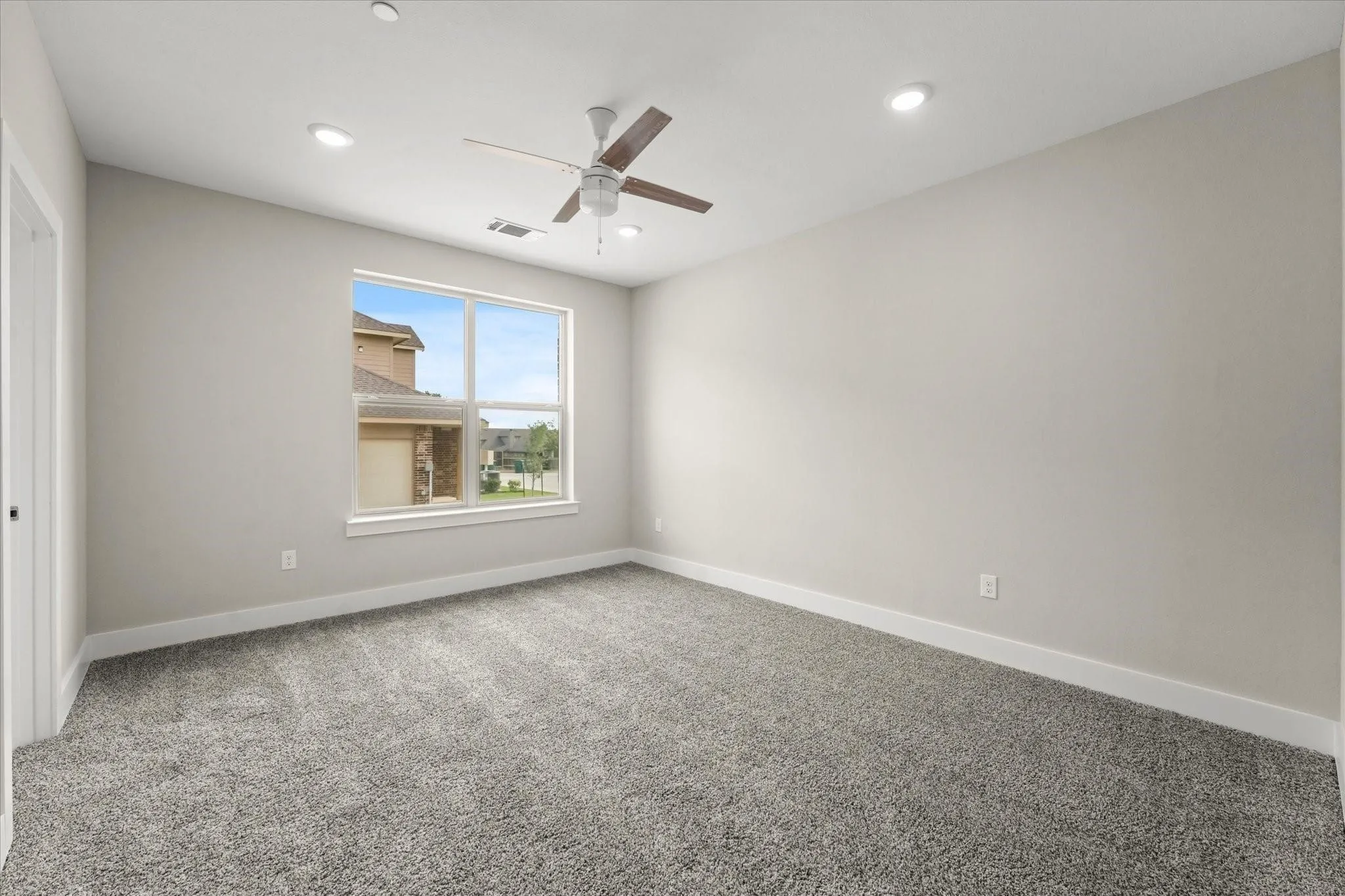 Townhouse For Rent in Denton County , 3620 Aaron Place, Denton, Texas 76226, 3 Bedroom, 3 Bathroom, 2 Garage spaces, 1,866 Sqft, built in 2022, mls#21376122, Real Estate Agent in Denton, Homes For Rent in Denton county, Homes For Rent in Denton, Realtor in Denton Texas, Real Estate Brokerage Independent Realty Texas, Luminita Cordes Realtor