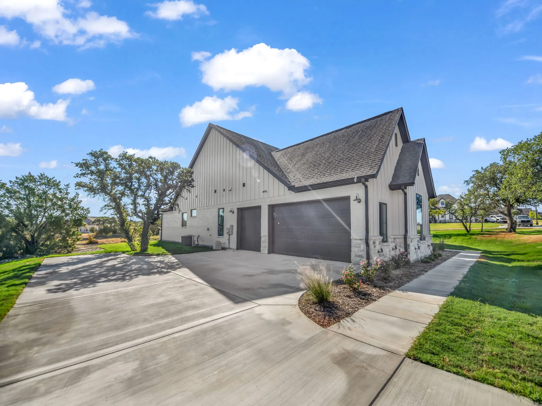 Single Family Residence For Sale in Parker County , 740 Burr Oak Lane, Weatherford, Texas 76085, 4 Bedroom, 3 Bathroom, 3 Garage spaces, 2,775 Sqft, built in 2026, mls#21376341, Real Estate Agent in Weatherford, Homes For Sale in Parker county, Homes For Sale in Weatherford, Realtor in Weatherford Texas, Real Estate Brokerage Independent Realty Texas, Luminita Cordes Realtor