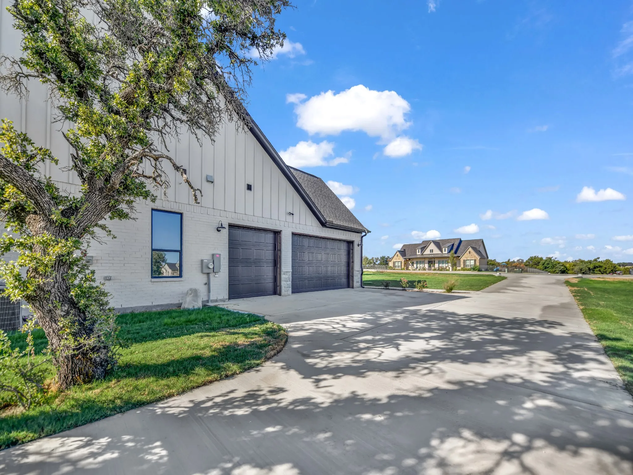 Single Family Residence For Sale in Parker County , 740 Burr Oak Lane, Weatherford, Texas 76085, 4 Bedroom, 3 Bathroom, 3 Garage spaces, 2,775 Sqft, built in 2026, mls#21376341, Real Estate Agent in Weatherford, Homes For Sale in Parker county, Homes For Sale in Weatherford, Realtor in Weatherford Texas, Real Estate Brokerage Independent Realty Texas, Luminita Cordes Realtor