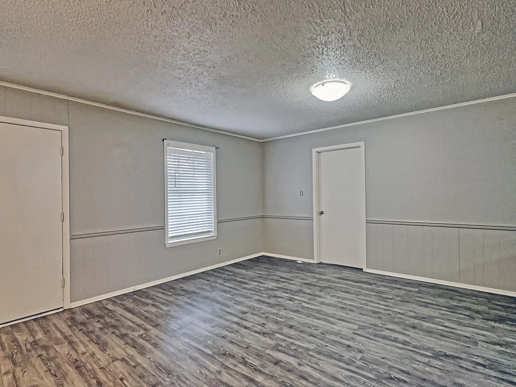 Single Family Residence For Sale in Henderson County , 806 Humphrey Street, Athens, Texas 75751, 3 Bedroom, 2 Bathroom, 2 Garage spaces, 1,609 Sqft, built in 1972, mls#21376342, Real Estate Agent in Athens, Homes For Sale in Henderson county, Homes For Sale in Athens, Realtor in Athens Texas, Real Estate Brokerage Independent Realty Texas, Luminita Cordes Realtor