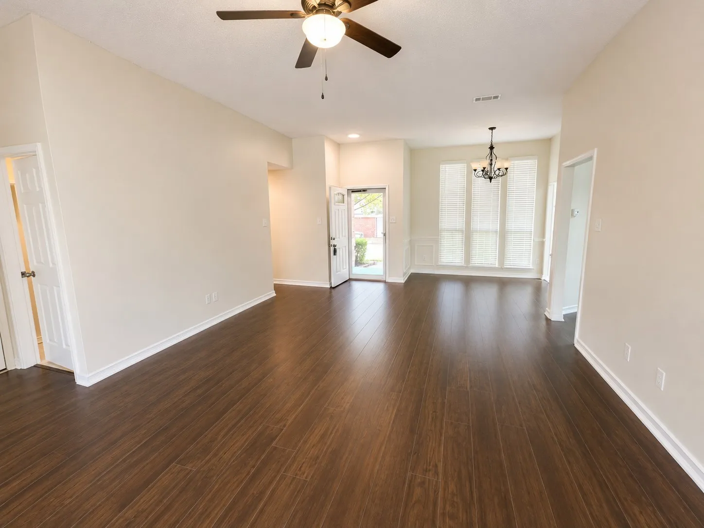 Single Family Residence For Rent in Collin County , 827 Cornell Lane, Allen, Texas 75002, 3 Bedroom, 2 Bathroom, 2 Garage spaces, 1,648 Sqft, built in 1993, mls#21376343, Real Estate Agent in Allen, Homes For Rent in Collin county, Homes For Rent in Allen, Realtor in Allen Texas, Real Estate Brokerage Independent Realty Texas, Luminita Cordes Realtor