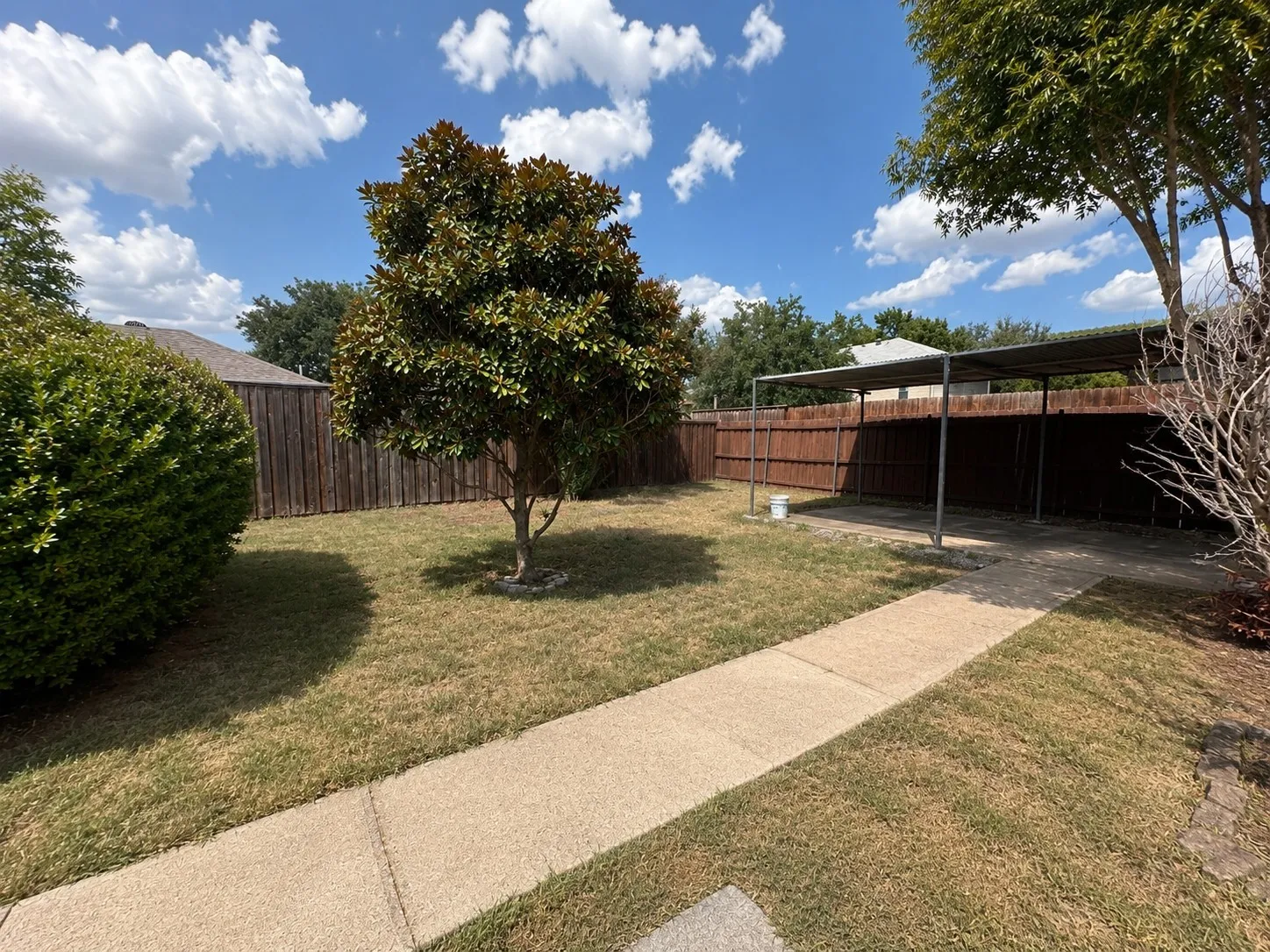 Single Family Residence For Rent in Collin County , 827 Cornell Lane, Allen, Texas 75002, 3 Bedroom, 2 Bathroom, 2 Garage spaces, 1,648 Sqft, built in 1993, mls#21376343, Real Estate Agent in Allen, Homes For Rent in Collin county, Homes For Rent in Allen, Realtor in Allen Texas, Real Estate Brokerage Independent Realty Texas, Luminita Cordes Realtor