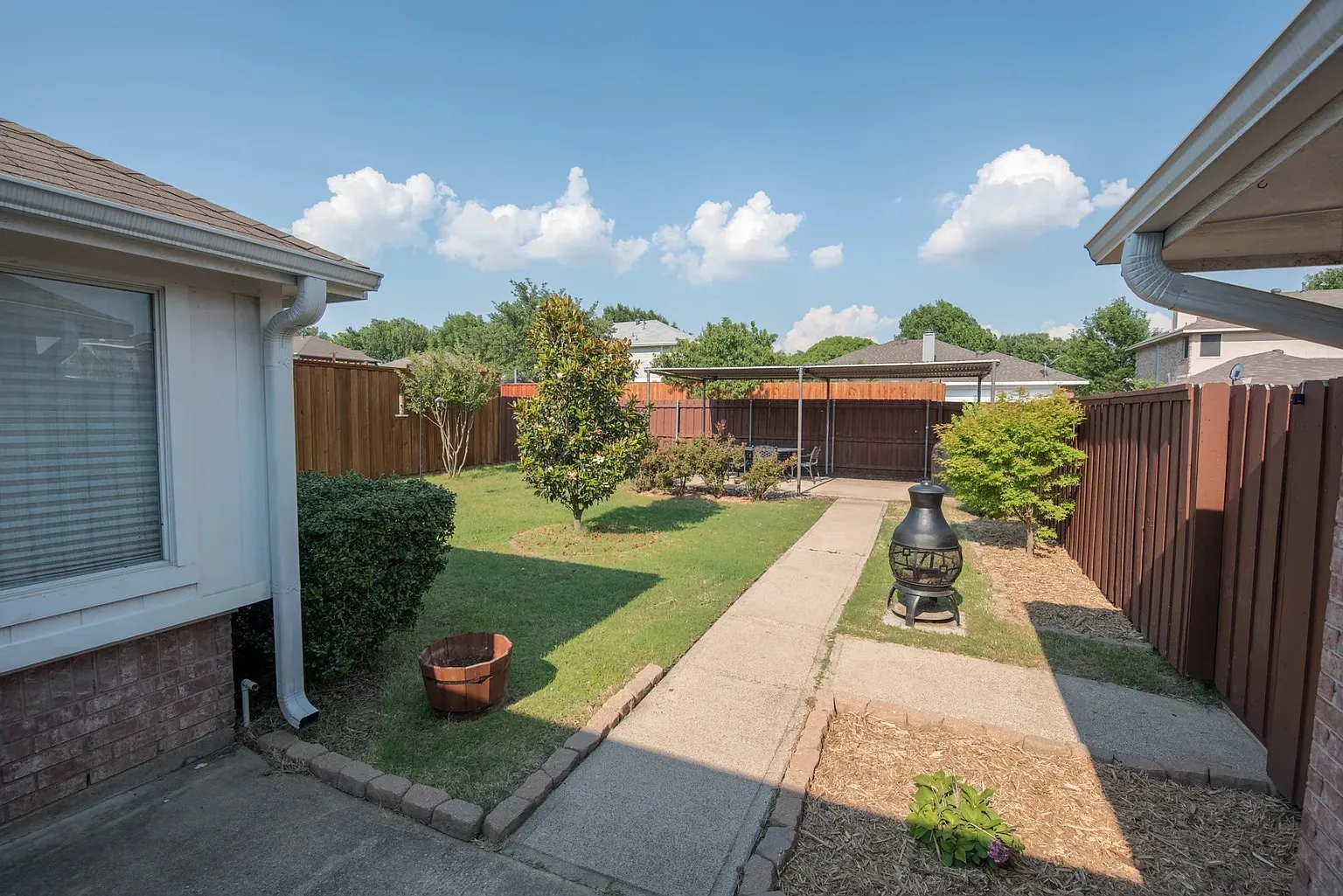 Single Family Residence For Rent in Collin County , 827 Cornell Lane, Allen, Texas 75002, 3 Bedroom, 2 Bathroom, 2 Garage spaces, 1,648 Sqft, built in 1993, mls#21376343, Real Estate Agent in Allen, Homes For Rent in Collin county, Homes For Rent in Allen, Realtor in Allen Texas, Real Estate Brokerage Independent Realty Texas, Luminita Cordes Realtor
