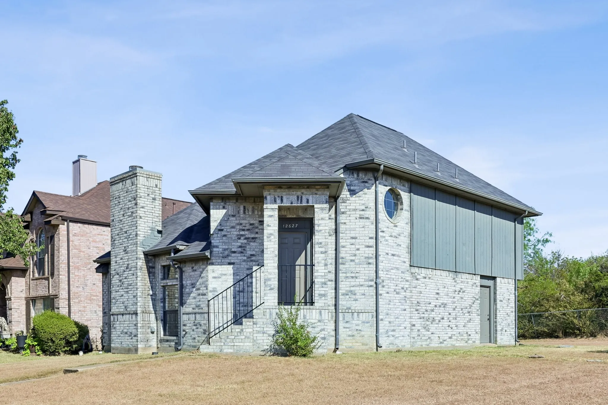 Single Family Residence For Sale in Dallas County , 12627 Ridgeside Drive, Balch Springs, Texas 75180, 3 Bedroom, 3 Bathroom, 2 Garage spaces, 1,446 Sqft, built in 1993, mls#21376346, Real Estate Agent in Balch Springs, Homes For Sale in Dallas county, Homes For Sale in Balch Springs, Realtor in Balch Springs Texas, Real Estate Brokerage Independent Realty Texas, Luminita Cordes Realtor