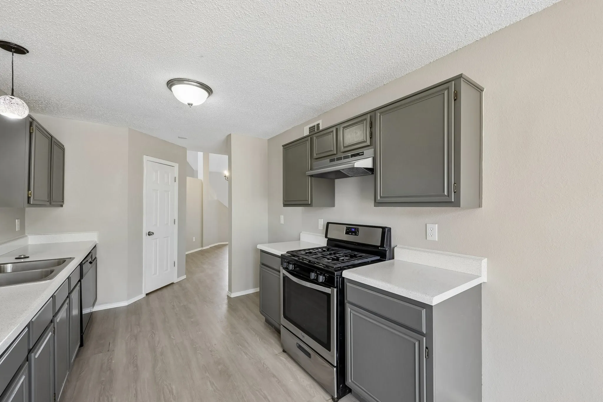 Single Family Residence For Sale in Dallas County , 12627 Ridgeside Drive, Balch Springs, Texas 75180, 3 Bedroom, 3 Bathroom, 2 Garage spaces, 1,446 Sqft, built in 1993, mls#21376346, Real Estate Agent in Balch Springs, Homes For Sale in Dallas county, Homes For Sale in Balch Springs, Realtor in Balch Springs Texas, Real Estate Brokerage Independent Realty Texas, Luminita Cordes Realtor