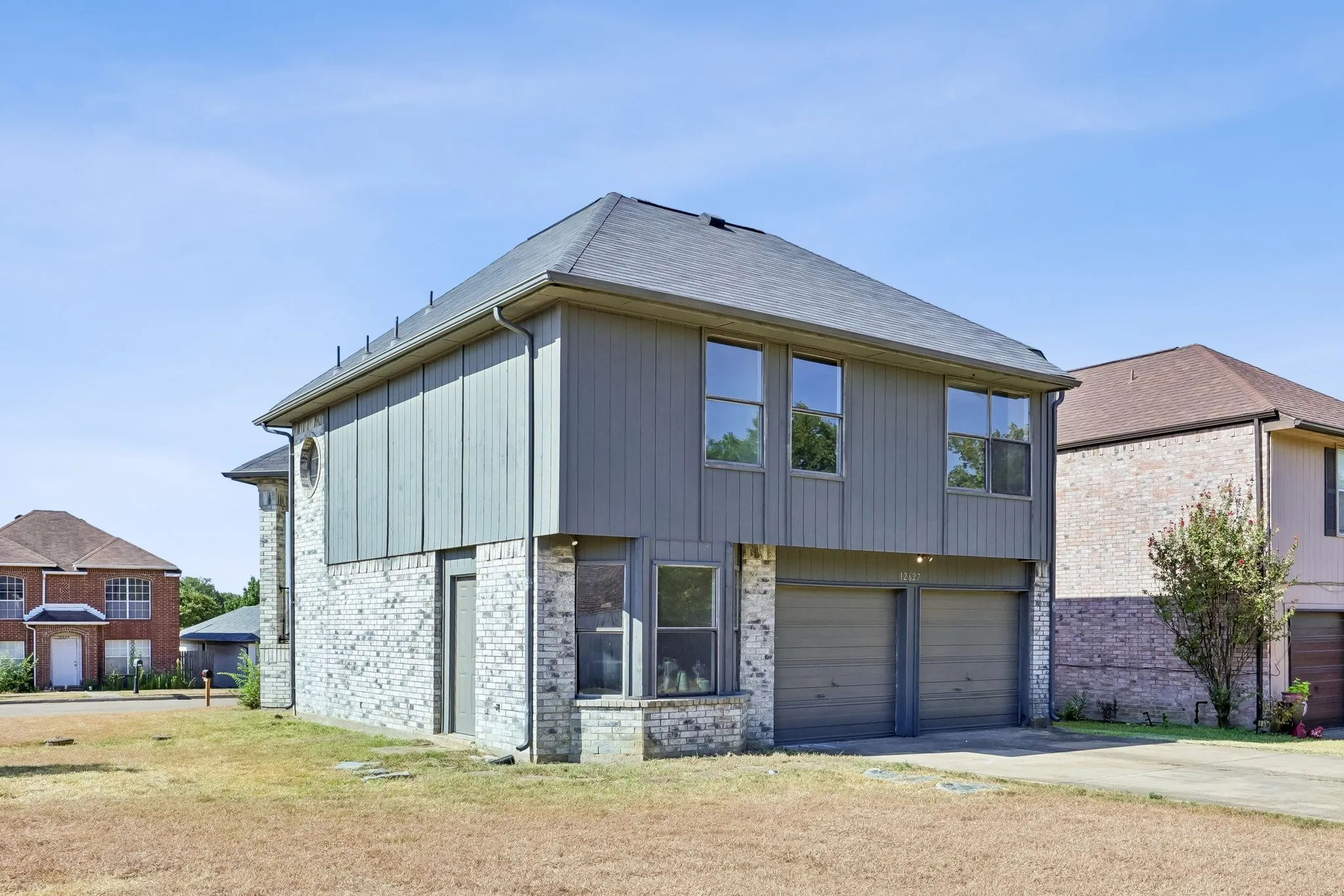 Single Family Residence For Sale in Dallas County , 12627 Ridgeside Drive, Balch Springs, Texas 75180, 3 Bedroom, 3 Bathroom, 2 Garage spaces, 1,446 Sqft, built in 1993, mls#21376346, Real Estate Agent in Balch Springs, Homes For Sale in Dallas county, Homes For Sale in Balch Springs, Realtor in Balch Springs Texas, Real Estate Brokerage Independent Realty Texas, Luminita Cordes Realtor