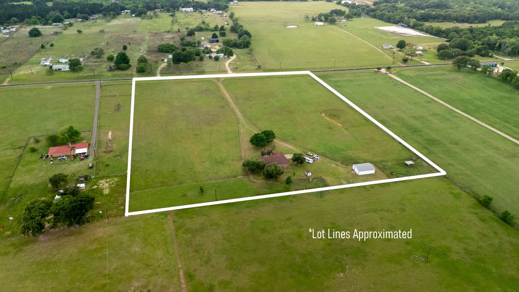 Single Family Residence For Sale in Henderson County , 14187 Fm 1615, Athens, Texas 75752, 3 Bedroom, 2 Bathroom, 2 Garage spaces, 2,027 Sqft, built in 1997, mls#21376337, Real Estate Agent in Athens, Homes For Sale in Henderson county, Homes For Sale in Athens, Realtor in Athens Texas, Real Estate Brokerage Independent Realty Texas, Luminita Cordes Realtor