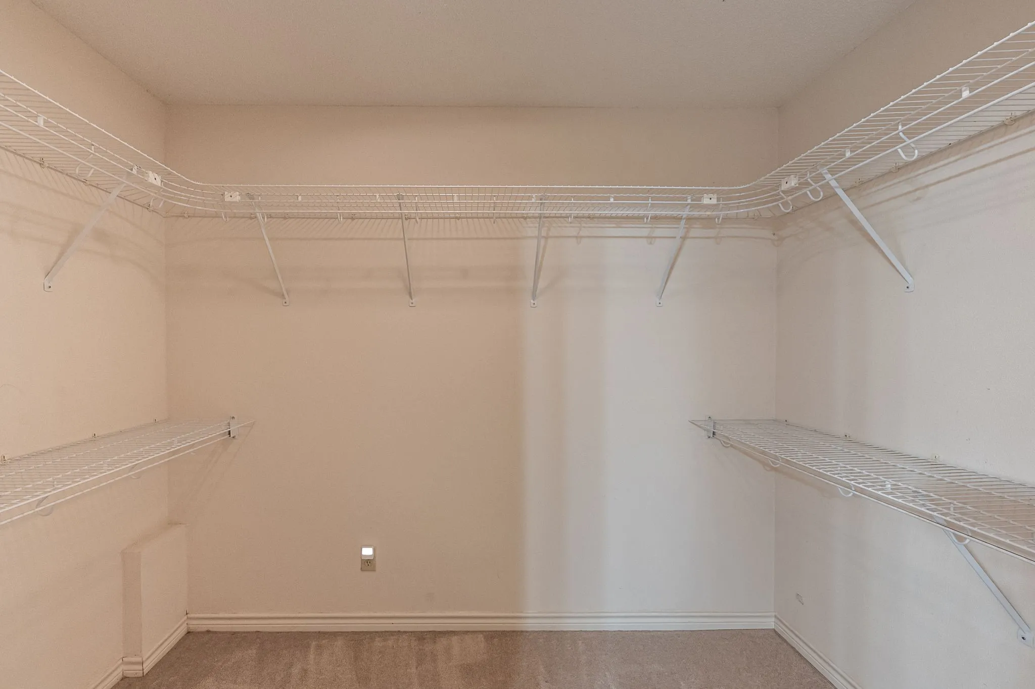 Single Family Residence For Sale in Henderson County , 14187 Fm 1615, Athens, Texas 75752, 3 Bedroom, 2 Bathroom, 2 Garage spaces, 2,027 Sqft, built in 1997, mls#21376337, Real Estate Agent in Athens, Homes For Sale in Henderson county, Homes For Sale in Athens, Realtor in Athens Texas, Real Estate Brokerage Independent Realty Texas, Luminita Cordes Realtor