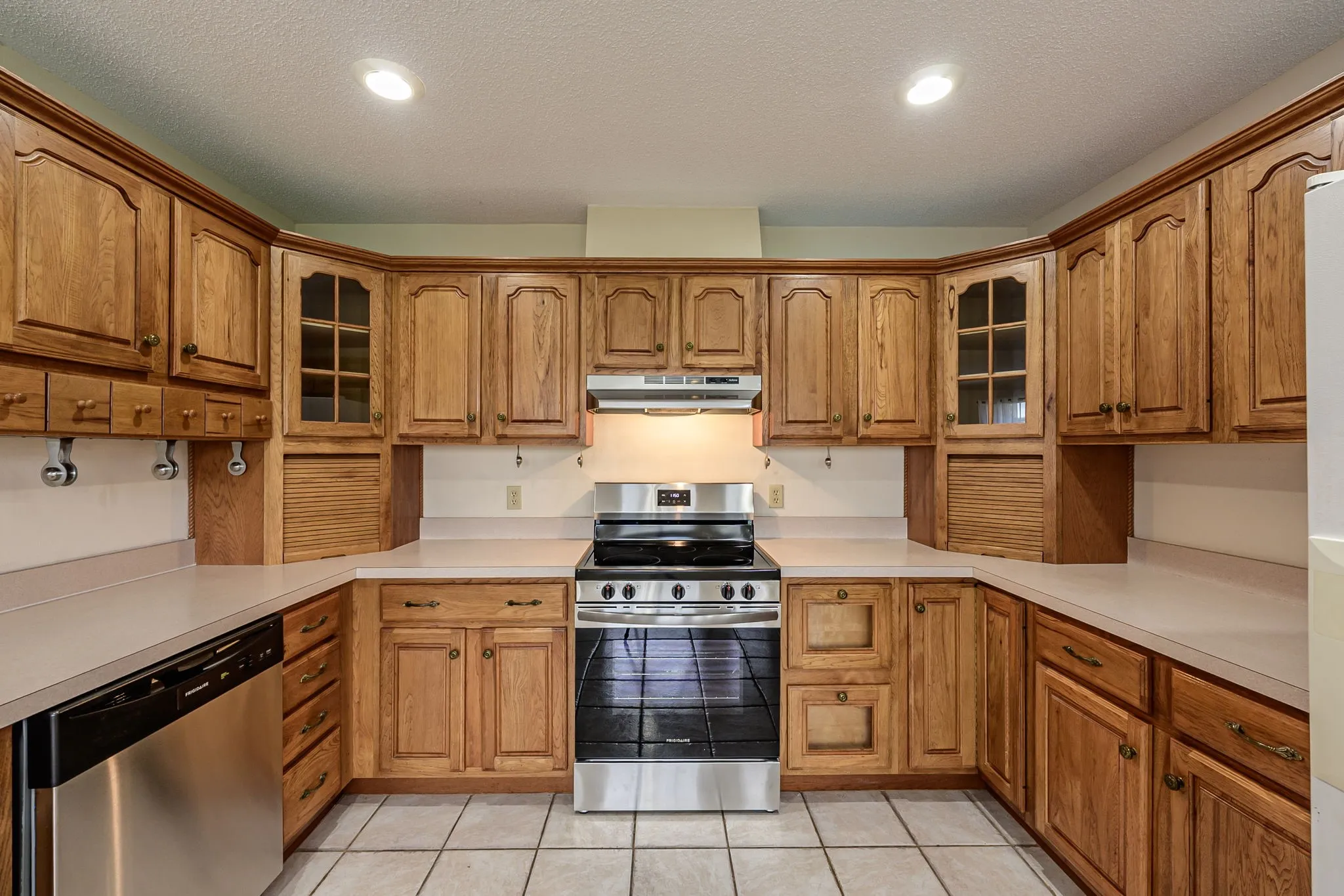 Single Family Residence For Sale in Henderson County , 14187 Fm 1615, Athens, Texas 75752, 3 Bedroom, 2 Bathroom, 2 Garage spaces, 2,027 Sqft, built in 1997, mls#21376337, Real Estate Agent in Athens, Homes For Sale in Henderson county, Homes For Sale in Athens, Realtor in Athens Texas, Real Estate Brokerage Independent Realty Texas, Luminita Cordes Realtor