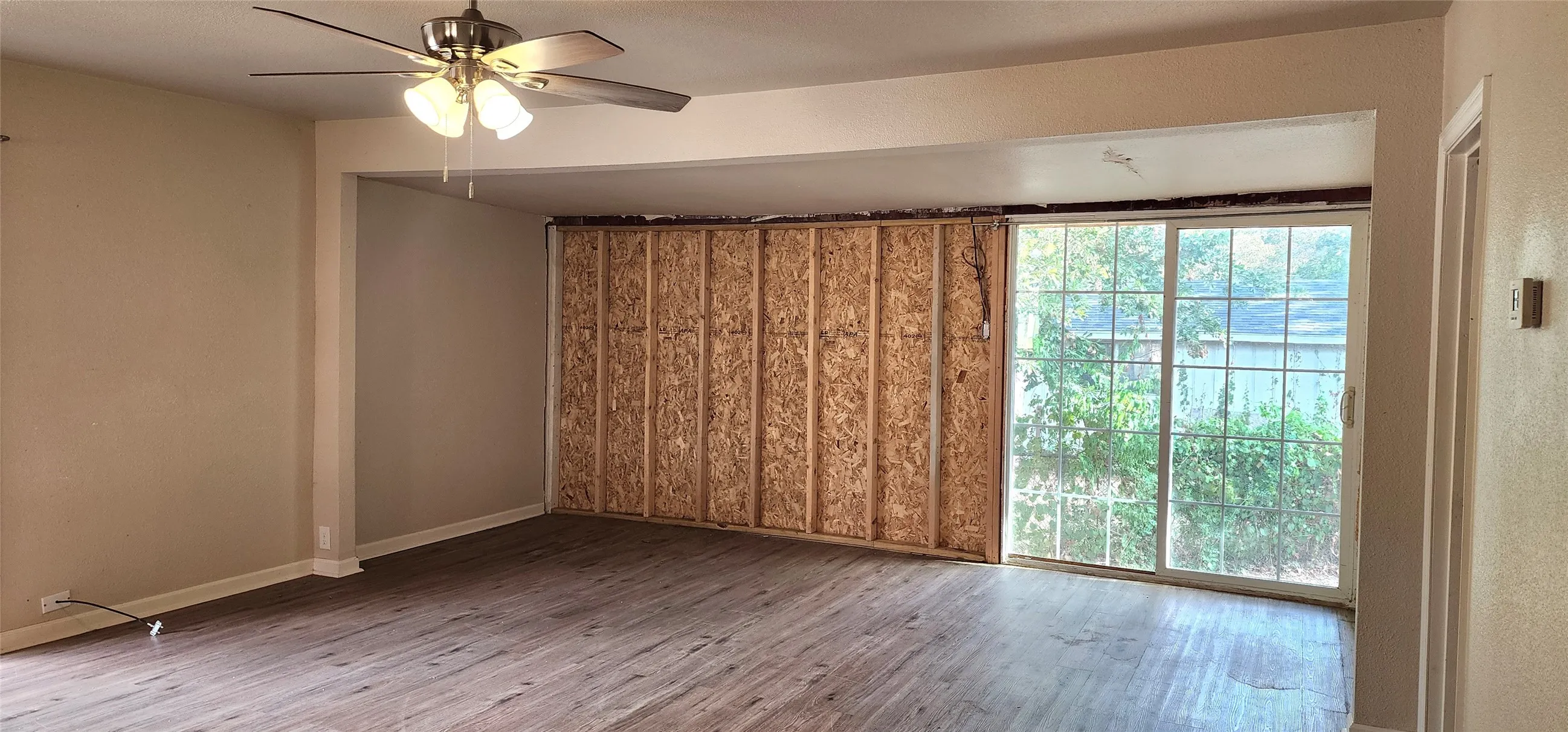 The living area has alot of potential, just needs some finish out.
