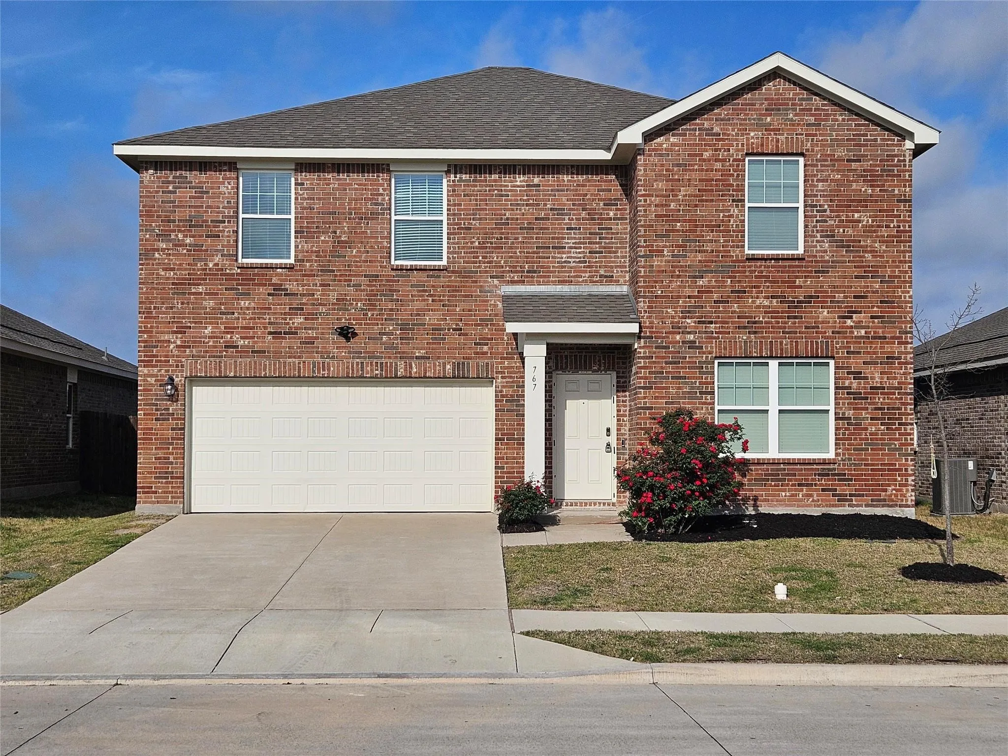 Single Family Residence For Rent in Collin County , 767 Camden Drive, Lavon, Texas 75166, 4 Bedroom, 3 Bathroom, 2 Garage spaces, 2,401 Sqft, built in 2022, mls#21366241, Real Estate Agent in Lavon, Homes For Rent in Collin county, Homes For Rent in Lavon, Realtor in Lavon Texas, Real Estate Brokerage Independent Realty Texas, Luminita Cordes Realtor