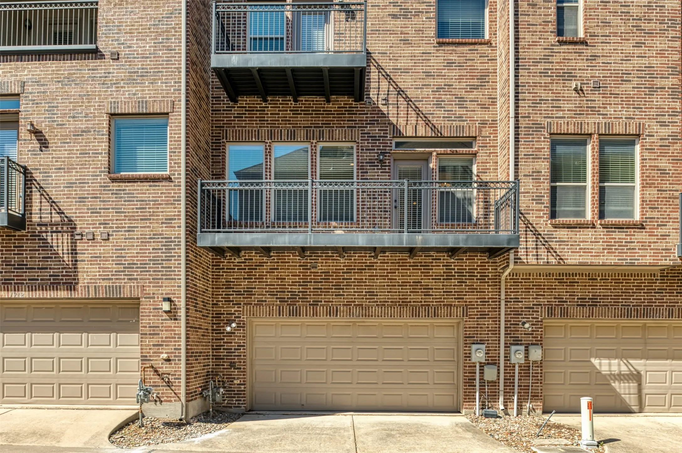 Townhouse For Rent in Collin County , 7914 Bishop Road, Plano, Texas 75024, 3 Bedroom, 4 Bathroom, 2 Garage spaces, 2,046 Sqft, built in 2007, mls#21375797, Real Estate Agent in Plano, Homes For Rent in Collin county, Homes For Rent in Plano, Realtor in Plano Texas, Real Estate Brokerage Independent Realty Texas, Luminita Cordes Realtor