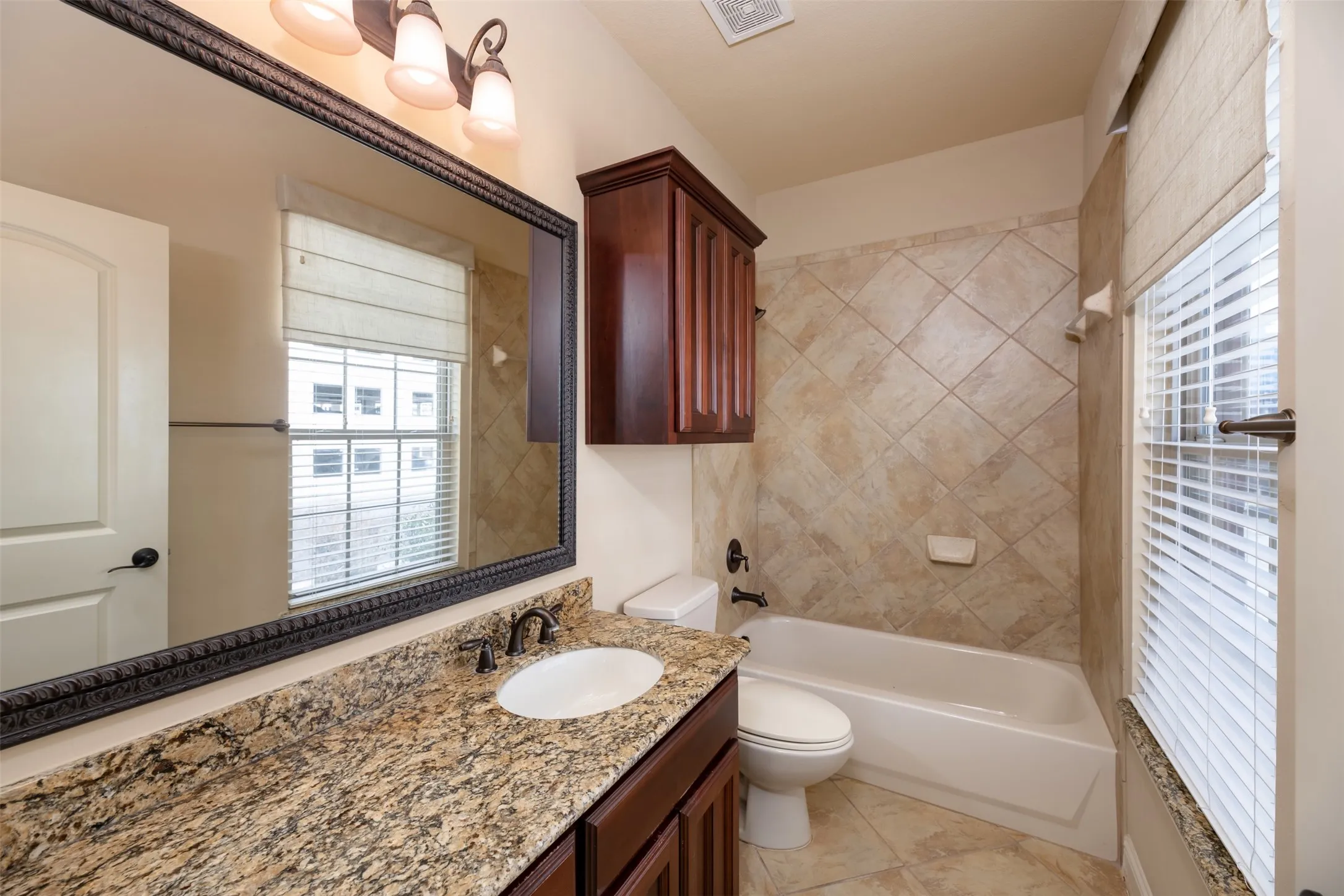 Townhouse For Rent in Collin County , 7914 Bishop Road, Plano, Texas 75024, 3 Bedroom, 4 Bathroom, 2 Garage spaces, 2,046 Sqft, built in 2007, mls#21375797, Real Estate Agent in Plano, Homes For Rent in Collin county, Homes For Rent in Plano, Realtor in Plano Texas, Real Estate Brokerage Independent Realty Texas, Luminita Cordes Realtor