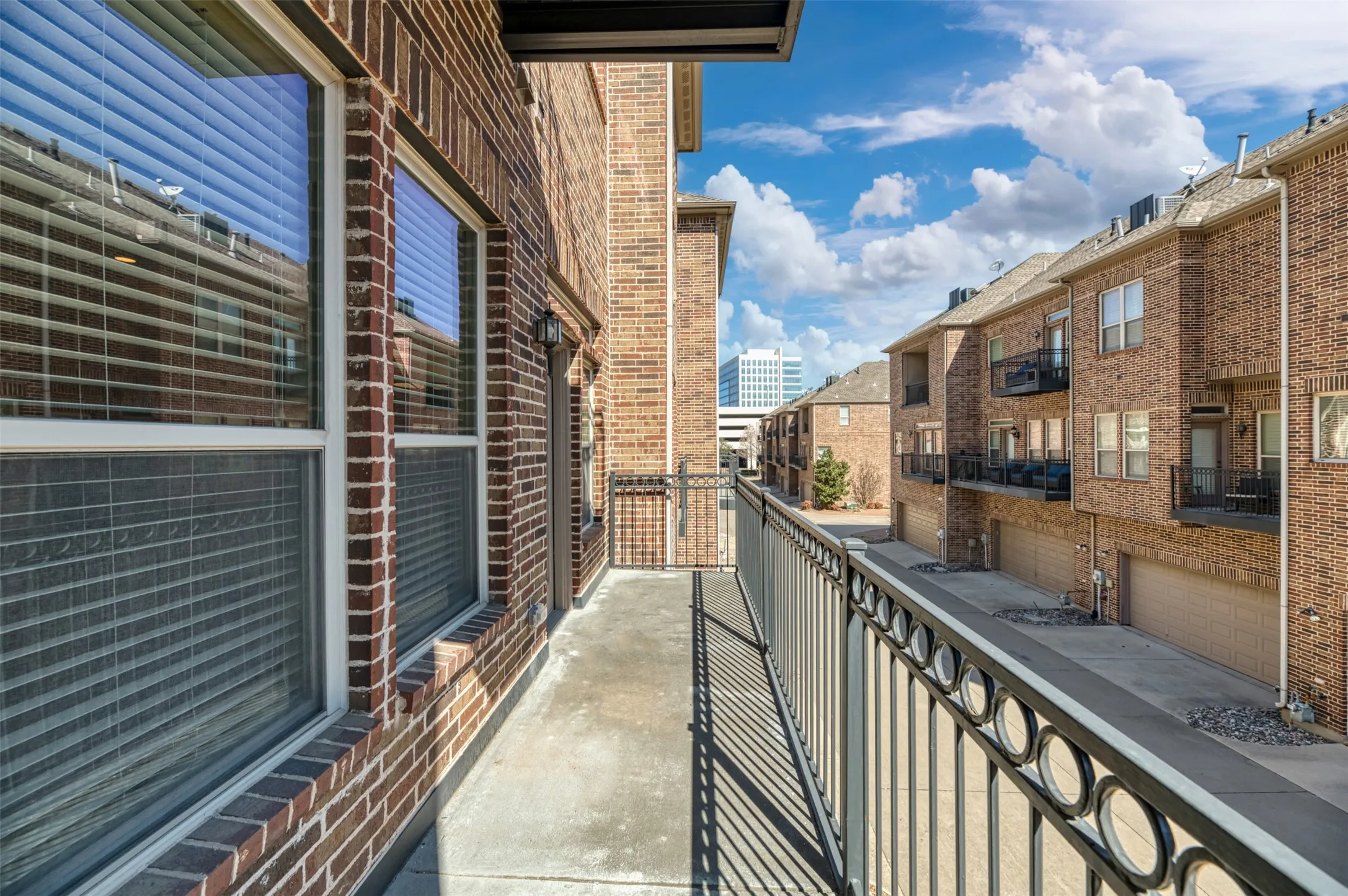 Townhouse For Rent in Collin County , 7914 Bishop Road, Plano, Texas 75024, 3 Bedroom, 4 Bathroom, 2 Garage spaces, 2,046 Sqft, built in 2007, mls#21375797, Real Estate Agent in Plano, Homes For Rent in Collin county, Homes For Rent in Plano, Realtor in Plano Texas, Real Estate Brokerage Independent Realty Texas, Luminita Cordes Realtor