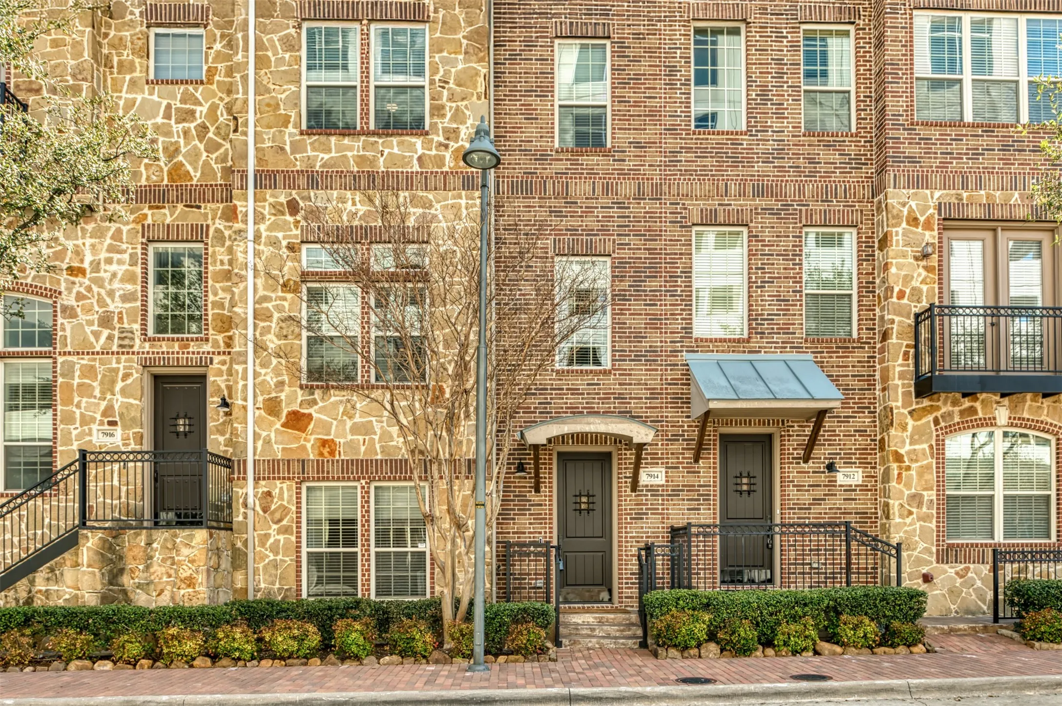 Townhouse For Rent in Collin County , 7914 Bishop Road, Plano, Texas 75024, 3 Bedroom, 4 Bathroom, 2 Garage spaces, 2,046 Sqft, built in 2007, mls#21375797, Real Estate Agent in Plano, Homes For Rent in Collin county, Homes For Rent in Plano, Realtor in Plano Texas, Real Estate Brokerage Independent Realty Texas, Luminita Cordes Realtor