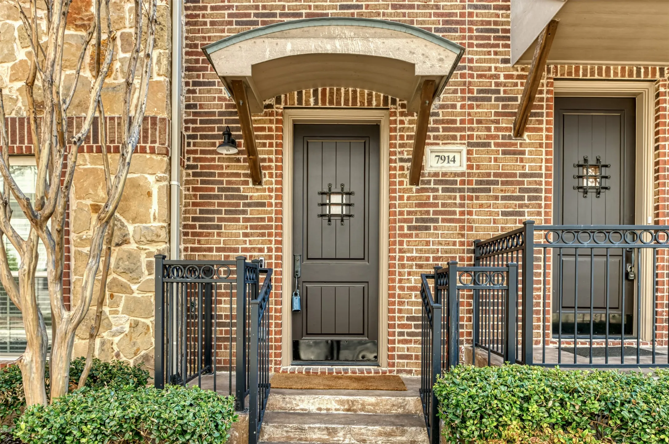 Townhouse For Rent in Collin County , 7914 Bishop Road, Plano, Texas 75024, 3 Bedroom, 4 Bathroom, 2 Garage spaces, 2,046 Sqft, built in 2007, mls#21375797, Real Estate Agent in Plano, Homes For Rent in Collin county, Homes For Rent in Plano, Realtor in Plano Texas, Real Estate Brokerage Independent Realty Texas, Luminita Cordes Realtor