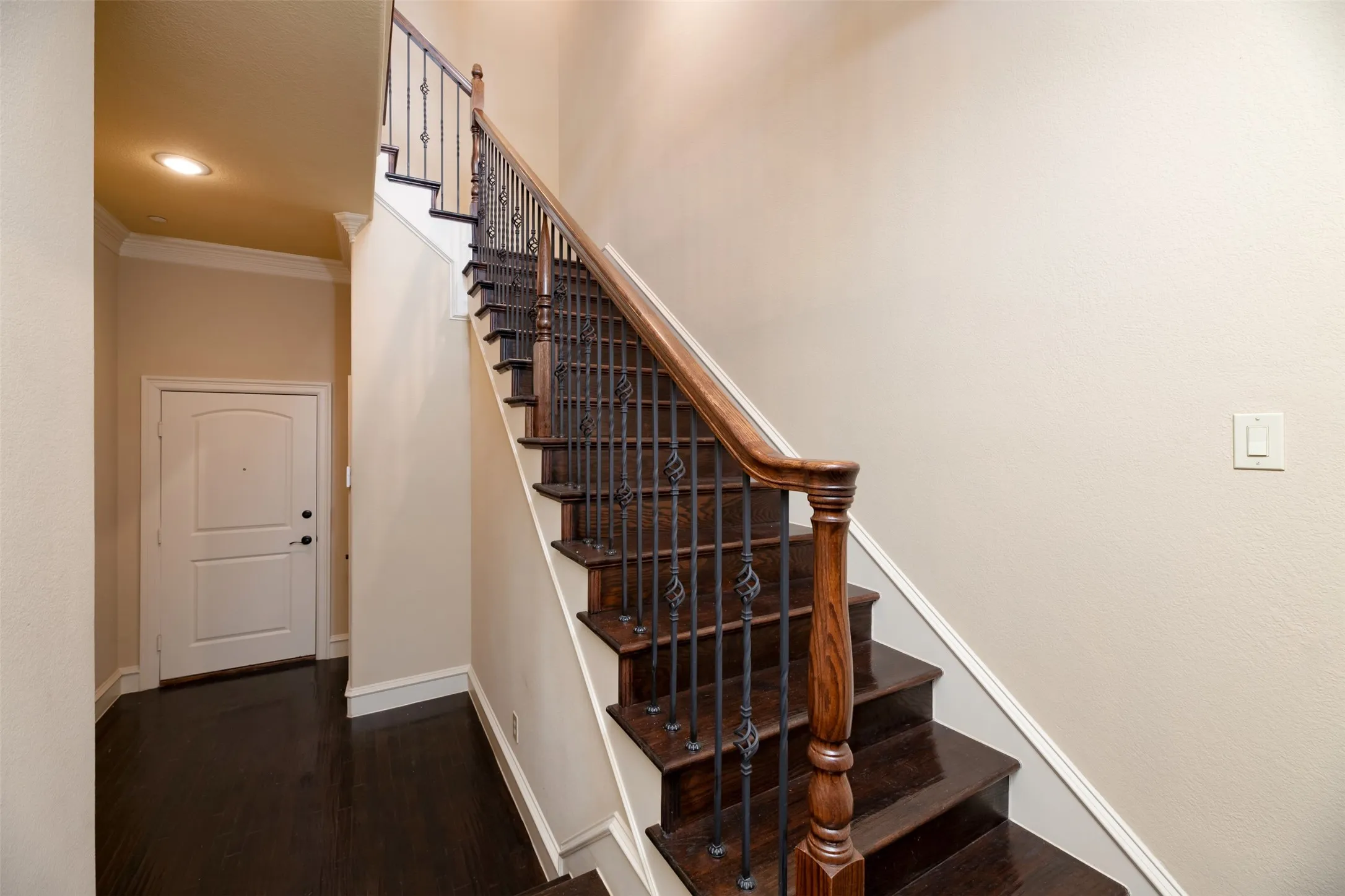 Townhouse For Rent in Collin County , 7914 Bishop Road, Plano, Texas 75024, 3 Bedroom, 4 Bathroom, 2 Garage spaces, 2,046 Sqft, built in 2007, mls#21375797, Real Estate Agent in Plano, Homes For Rent in Collin county, Homes For Rent in Plano, Realtor in Plano Texas, Real Estate Brokerage Independent Realty Texas, Luminita Cordes Realtor