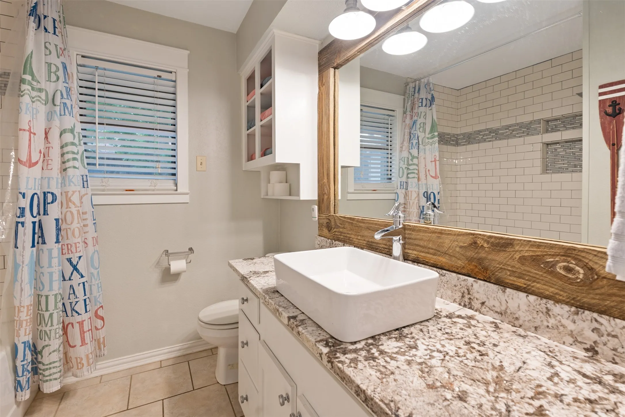 Single Family Residence For Rent in Henderson County , 124 Harbor Drive, Gun Barrel City, Texas 75156, 2 Bedroom, 2 Bathroom, Garage spaces, 1,348 Sqft, built in 1985, mls#21376362, Real Estate Agent in Gun Barrel City, Homes For Rent in Henderson county, Homes For Rent in Gun Barrel City, Realtor in Gun Barrel City Texas, Real Estate Brokerage Independent Realty Texas, Luminita Cordes Realtor