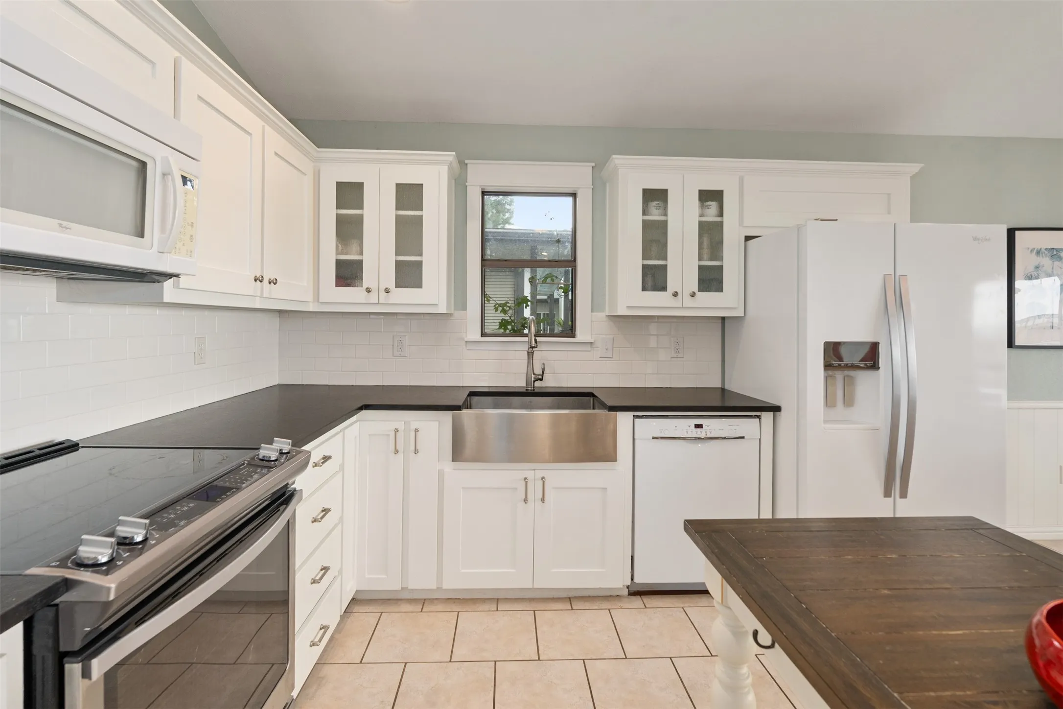 Single Family Residence For Rent in Henderson County , 124 Harbor Drive, Gun Barrel City, Texas 75156, 2 Bedroom, 2 Bathroom, Garage spaces, 1,348 Sqft, built in 1985, mls#21376362, Real Estate Agent in Gun Barrel City, Homes For Rent in Henderson county, Homes For Rent in Gun Barrel City, Realtor in Gun Barrel City Texas, Real Estate Brokerage Independent Realty Texas, Luminita Cordes Realtor