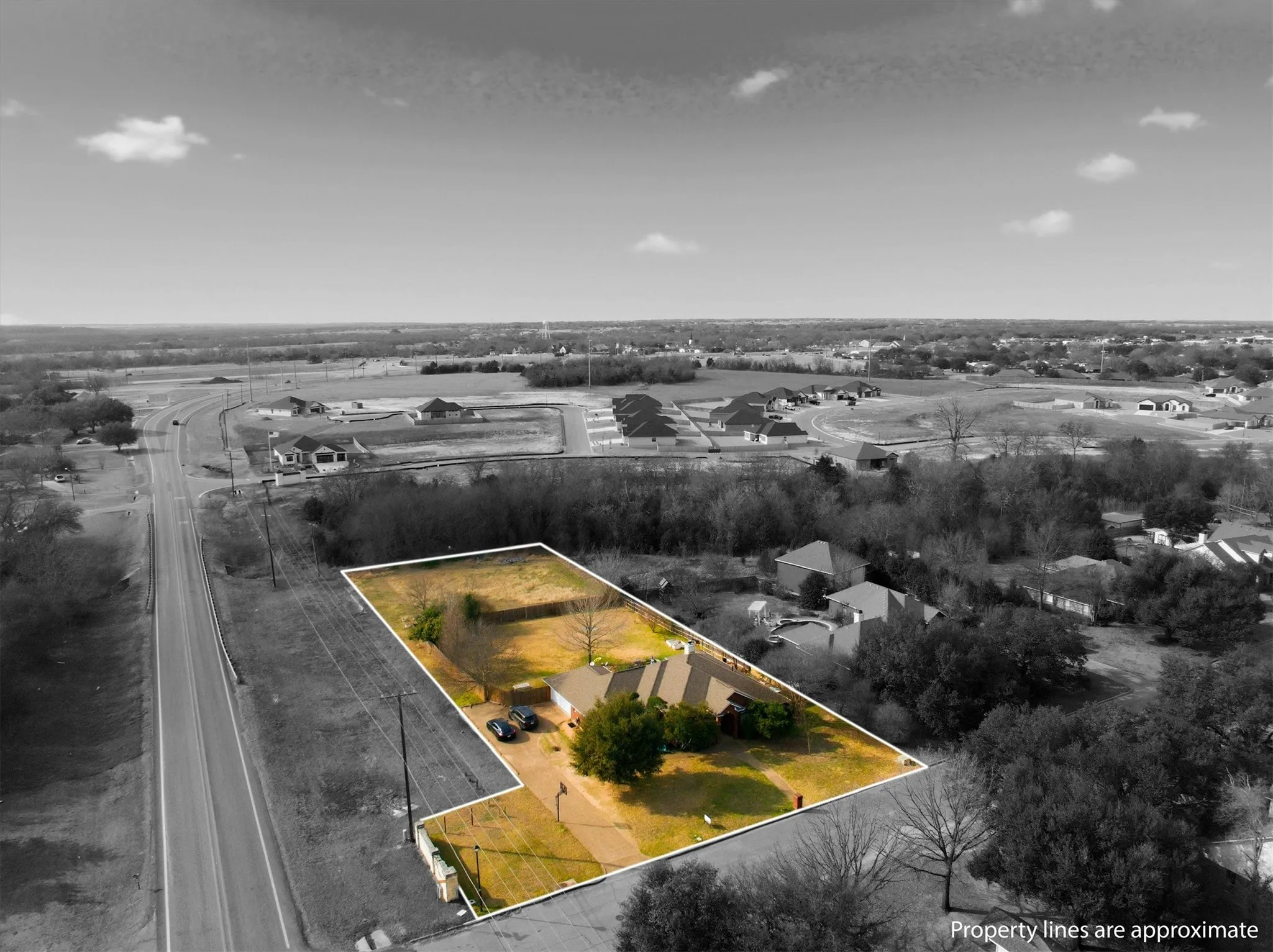 Single Family Residence For Sale in Mc Lennan County , 710 Gibraltar Lane, Lorena, Texas 76655, 6 Bedroom, 3 Bathroom, 2 Garage spaces, 2,398 Sqft, built in 1998, mls#21376365, Real Estate Agent in Lorena, Homes For Sale in Mc Lennan county, Homes For Sale in Lorena, Realtor in Lorena Texas, Real Estate Brokerage Independent Realty Texas, Luminita Cordes Realtor
