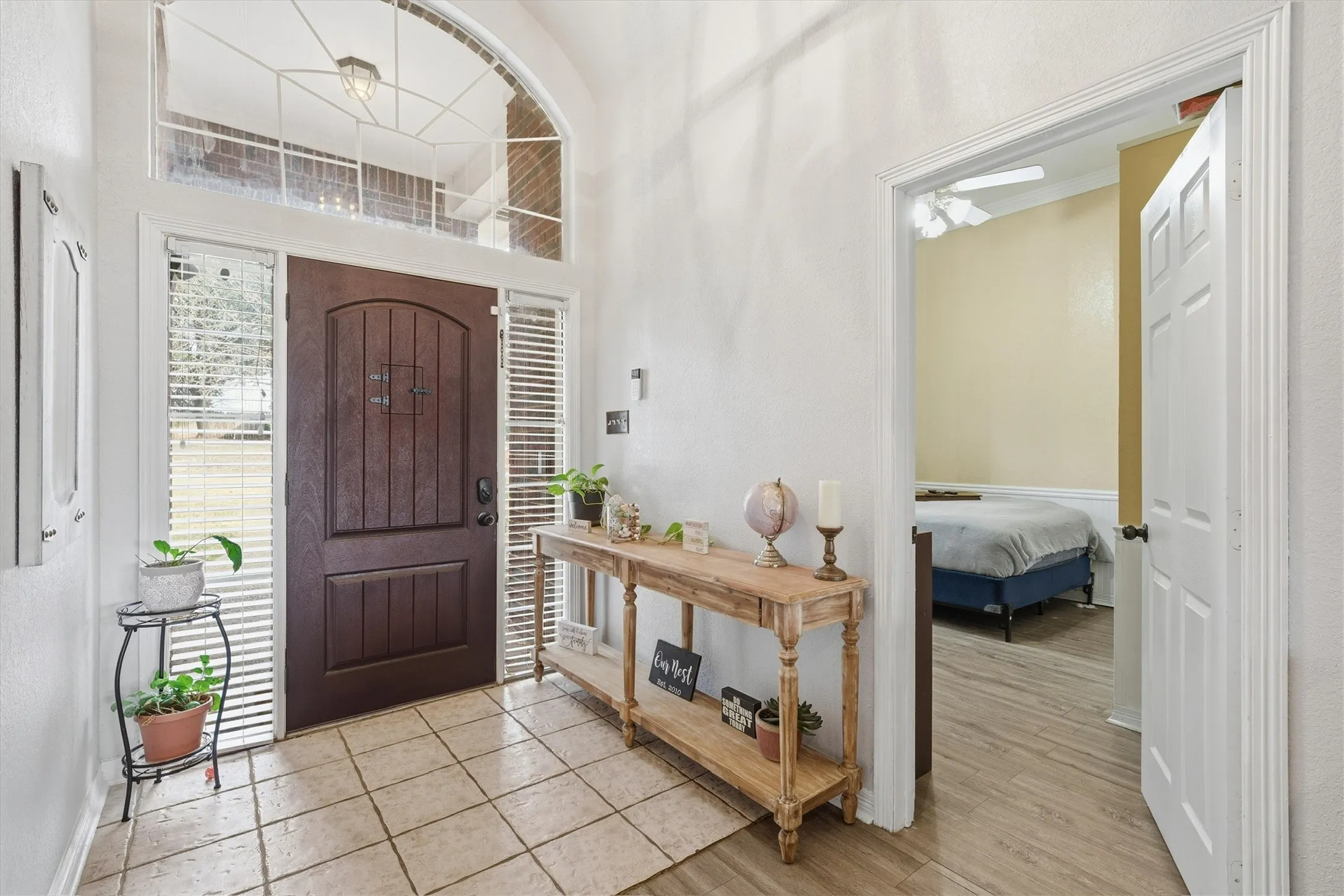 Single Family Residence For Sale in Mc Lennan County , 710 Gibraltar Lane, Lorena, Texas 76655, 6 Bedroom, 3 Bathroom, 2 Garage spaces, 2,398 Sqft, built in 1998, mls#21376365, Real Estate Agent in Lorena, Homes For Sale in Mc Lennan county, Homes For Sale in Lorena, Realtor in Lorena Texas, Real Estate Brokerage Independent Realty Texas, Luminita Cordes Realtor