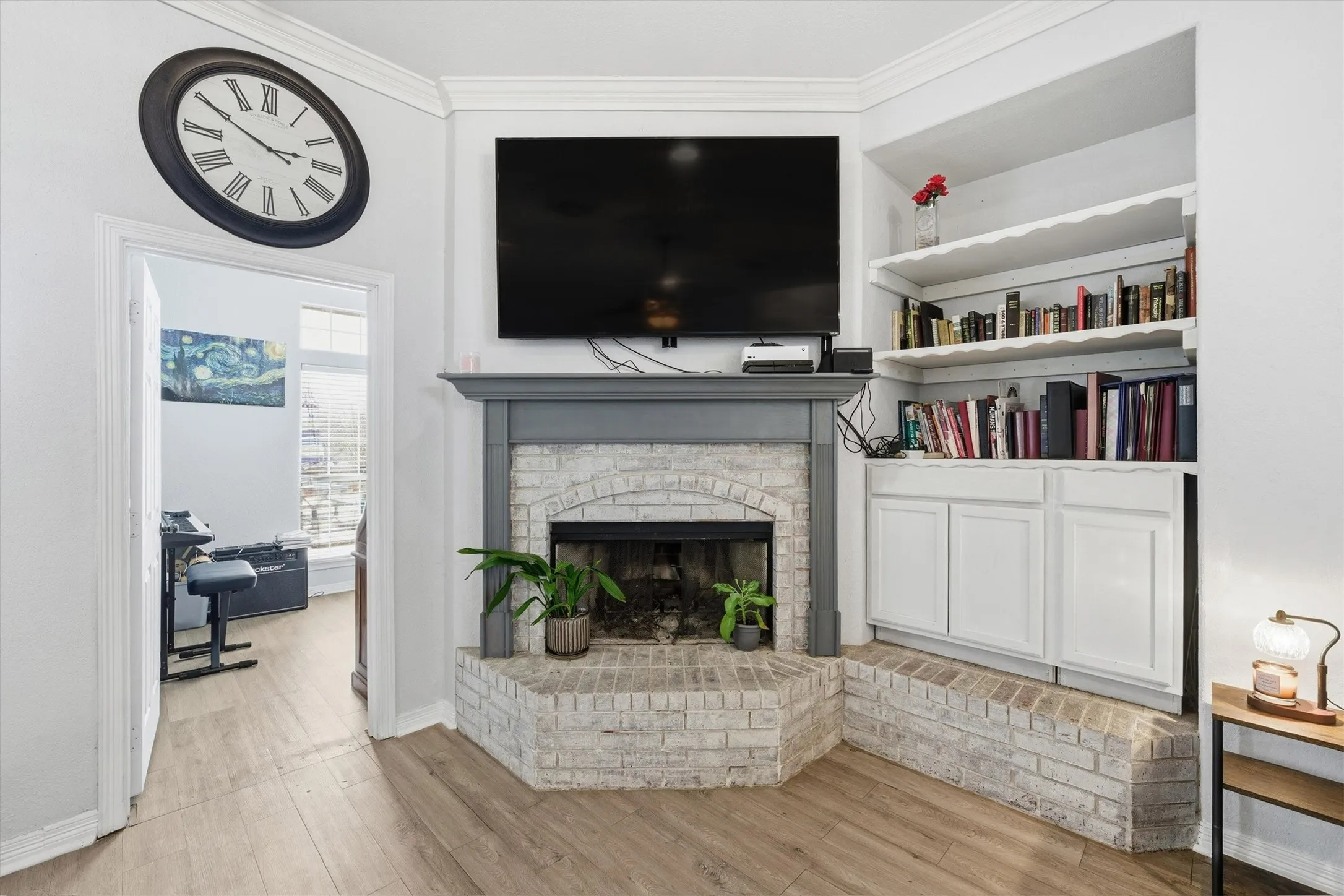 Single Family Residence For Sale in Mc Lennan County , 710 Gibraltar Lane, Lorena, Texas 76655, 6 Bedroom, 3 Bathroom, 2 Garage spaces, 2,398 Sqft, built in 1998, mls#21376365, Real Estate Agent in Lorena, Homes For Sale in Mc Lennan county, Homes For Sale in Lorena, Realtor in Lorena Texas, Real Estate Brokerage Independent Realty Texas, Luminita Cordes Realtor