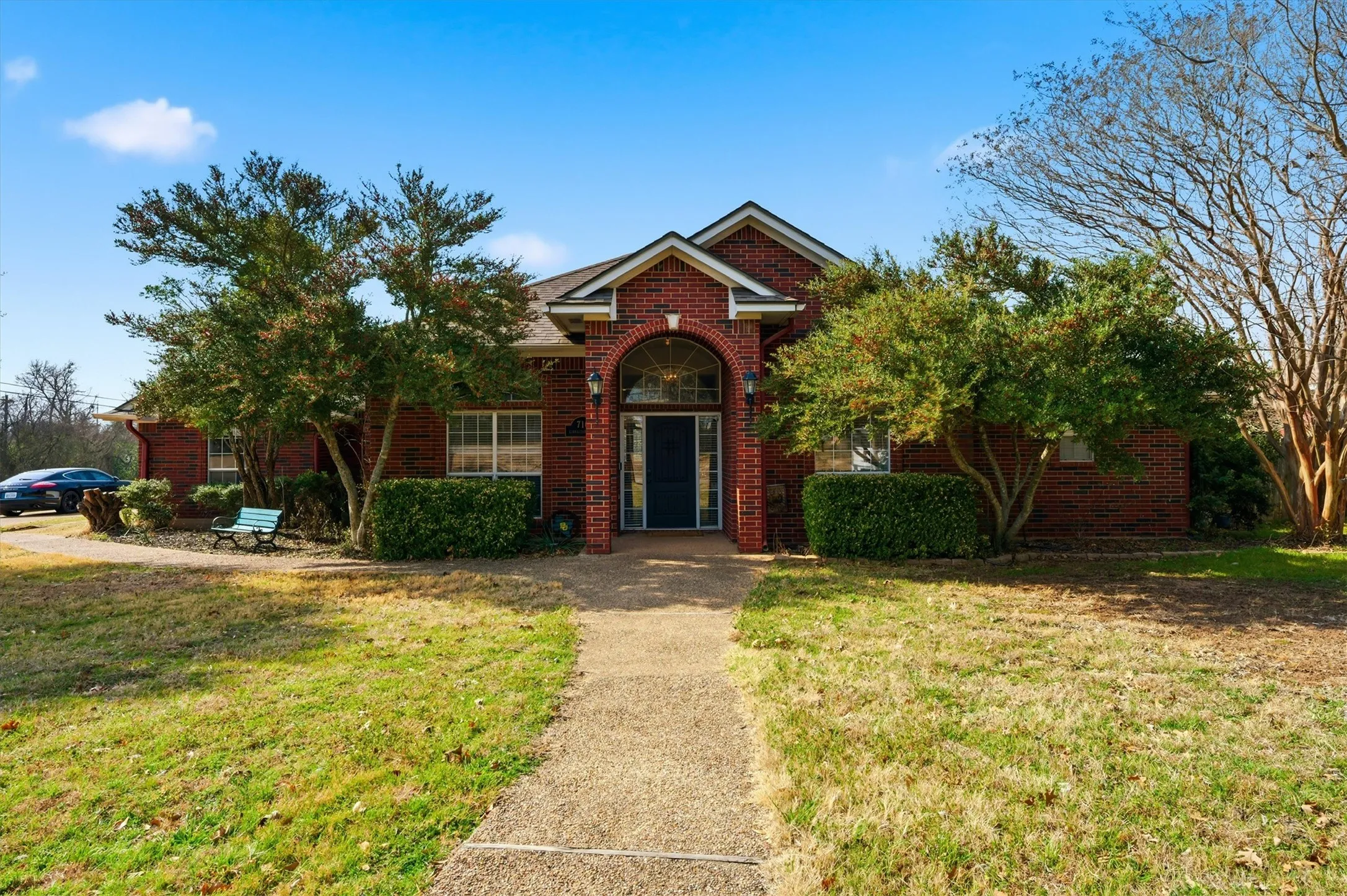 Single Family Residence For Sale in Mc Lennan County , 710 Gibraltar Lane, Lorena, Texas 76655, 6 Bedroom, 3 Bathroom, 2 Garage spaces, 2,398 Sqft, built in 1998, mls#21376365, Real Estate Agent in Lorena, Homes For Sale in Mc Lennan county, Homes For Sale in Lorena, Realtor in Lorena Texas, Real Estate Brokerage Independent Realty Texas, Luminita Cordes Realtor