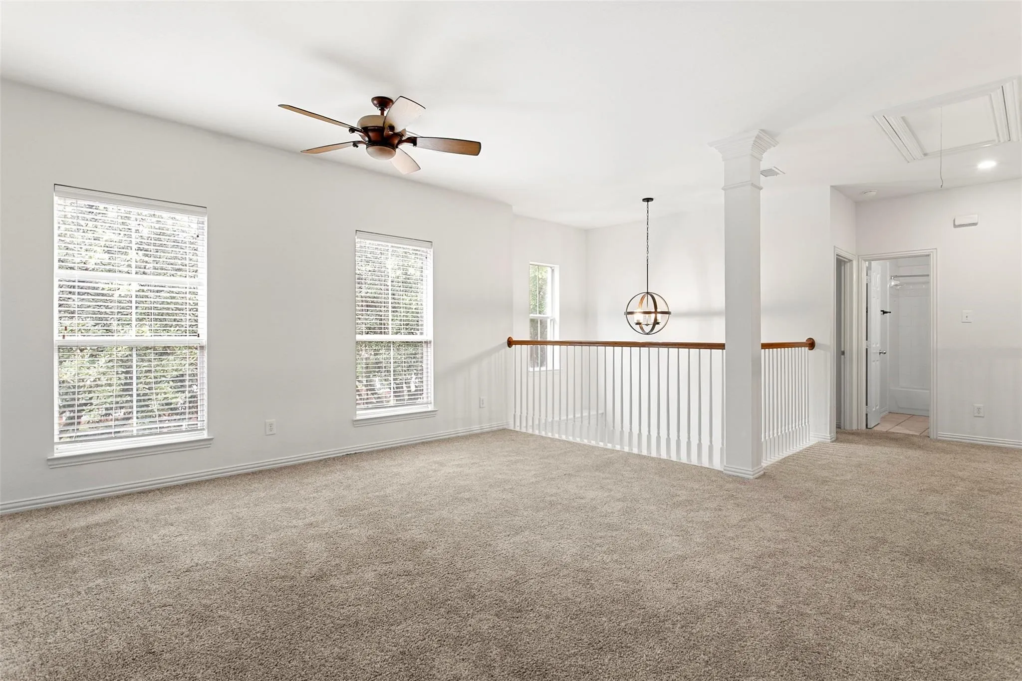 Single Family Residence For Sale in Tarrant County , 8516 Hudson Street, North Richland Hills, Texas 76180, 3 Bedroom, 3 Bathroom, 2 Garage spaces, 2,729 Sqft, built in 2003, mls#21370582, Real Estate Agent in North Richland Hills, Homes For Sale in Tarrant county, Homes For Sale in North Richland Hills, Realtor in North Richland Hills Texas, Real Estate Brokerage Independent Realty Texas, Luminita Cordes Realtor