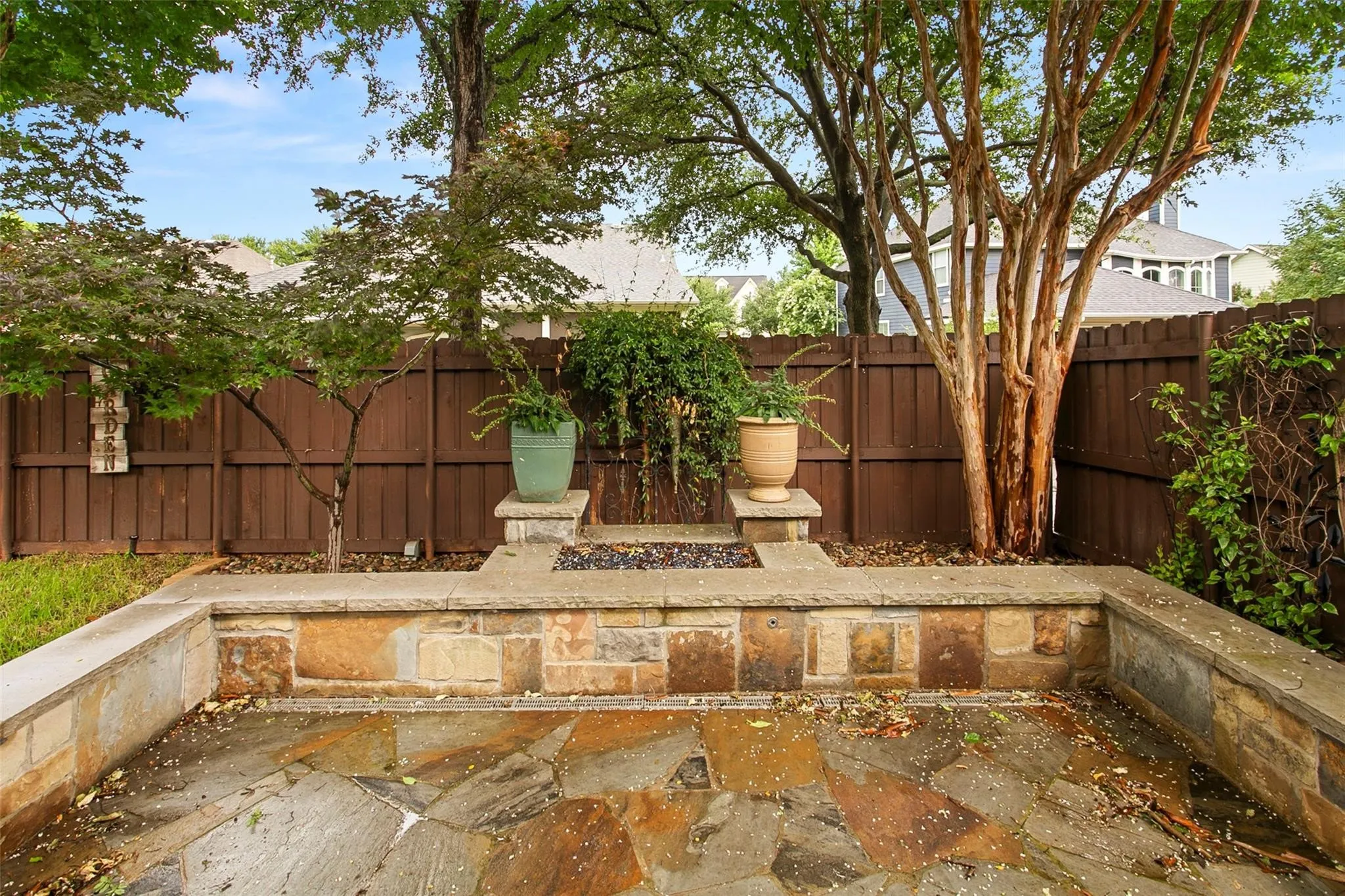 Single Family Residence For Sale in Tarrant County , 8516 Hudson Street, North Richland Hills, Texas 76180, 3 Bedroom, 3 Bathroom, 2 Garage spaces, 2,729 Sqft, built in 2003, mls#21370582, Real Estate Agent in North Richland Hills, Homes For Sale in Tarrant county, Homes For Sale in North Richland Hills, Realtor in North Richland Hills Texas, Real Estate Brokerage Independent Realty Texas, Luminita Cordes Realtor