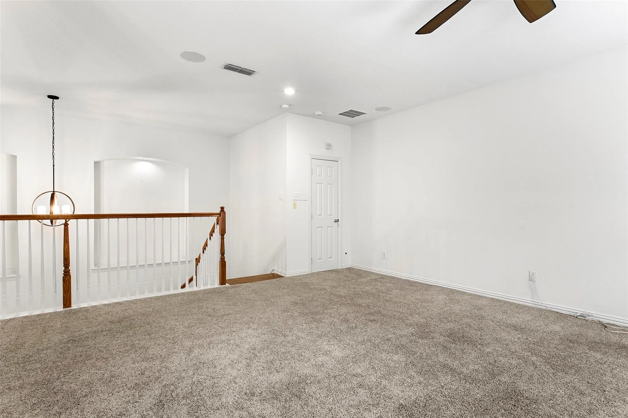 Single Family Residence For Sale in Tarrant County , 8516 Hudson Street, North Richland Hills, Texas 76180, 3 Bedroom, 3 Bathroom, 2 Garage spaces, 2,729 Sqft, built in 2003, mls#21370582, Real Estate Agent in North Richland Hills, Homes For Sale in Tarrant county, Homes For Sale in North Richland Hills, Realtor in North Richland Hills Texas, Real Estate Brokerage Independent Realty Texas, Luminita Cordes Realtor