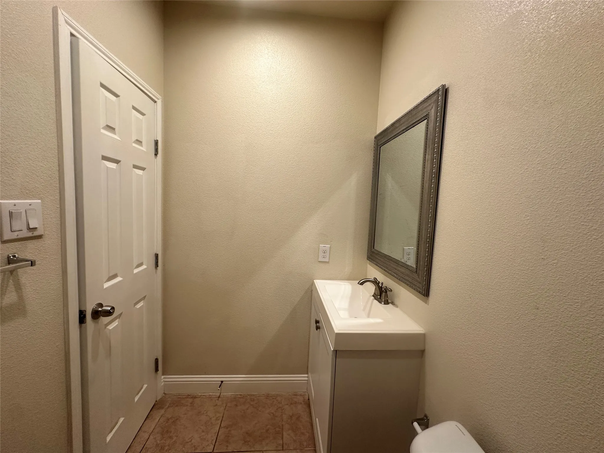 Duplex For Rent in Tarrant County , 7407 Novella Drive, Fort Worth, Texas 76134, 3 Bedroom, 2 Bathroom, 1 Garage spaces, 1,055 Sqft, built in 2018, mls#21376375, Real Estate Agent in Fort Worth, Homes For Rent in Tarrant county, Homes For Rent in Fort Worth, Realtor in Fort Worth Texas, Real Estate Brokerage Independent Realty Texas, Luminita Cordes Realtor