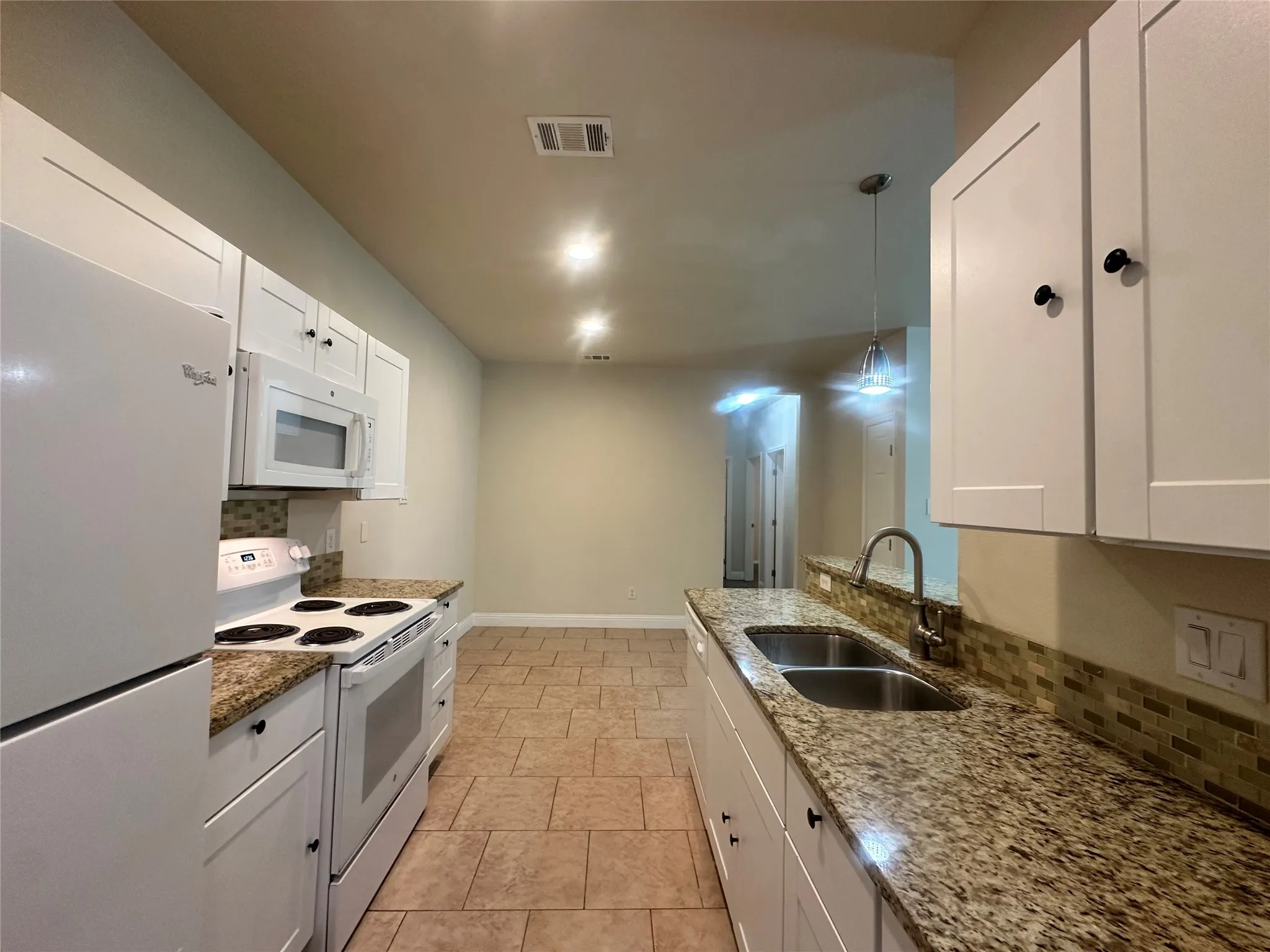 Duplex For Rent in Tarrant County , 7407 Novella Drive, Fort Worth, Texas 76134, 3 Bedroom, 2 Bathroom, 1 Garage spaces, 1,055 Sqft, built in 2018, mls#21376375, Real Estate Agent in Fort Worth, Homes For Rent in Tarrant county, Homes For Rent in Fort Worth, Realtor in Fort Worth Texas, Real Estate Brokerage Independent Realty Texas, Luminita Cordes Realtor