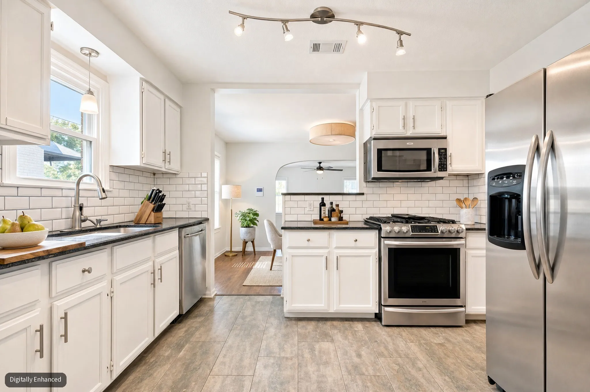 Single Family Residence For Rent in Dallas County , 219 S Briscoe Boulevard, Dallas, Texas 75211, 3 Bedroom, 1 Bathroom, Garage spaces, 1,324 Sqft, built in 1927, mls#21374366, Real Estate Agent in Dallas, Homes For Rent in Dallas county, Homes For Rent in Dallas, Realtor in Dallas Texas, Real Estate Brokerage Independent Realty Texas, Luminita Cordes Realtor