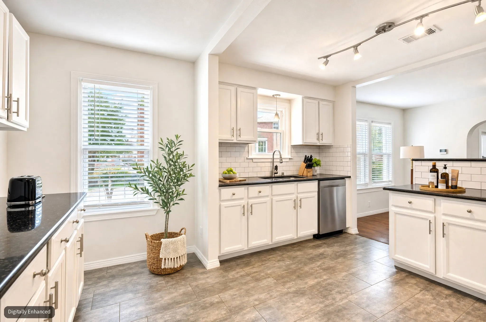 Single Family Residence For Rent in Dallas County , 219 S Briscoe Boulevard, Dallas, Texas 75211, 3 Bedroom, 1 Bathroom, Garage spaces, 1,324 Sqft, built in 1927, mls#21374366, Real Estate Agent in Dallas, Homes For Rent in Dallas county, Homes For Rent in Dallas, Realtor in Dallas Texas, Real Estate Brokerage Independent Realty Texas, Luminita Cordes Realtor