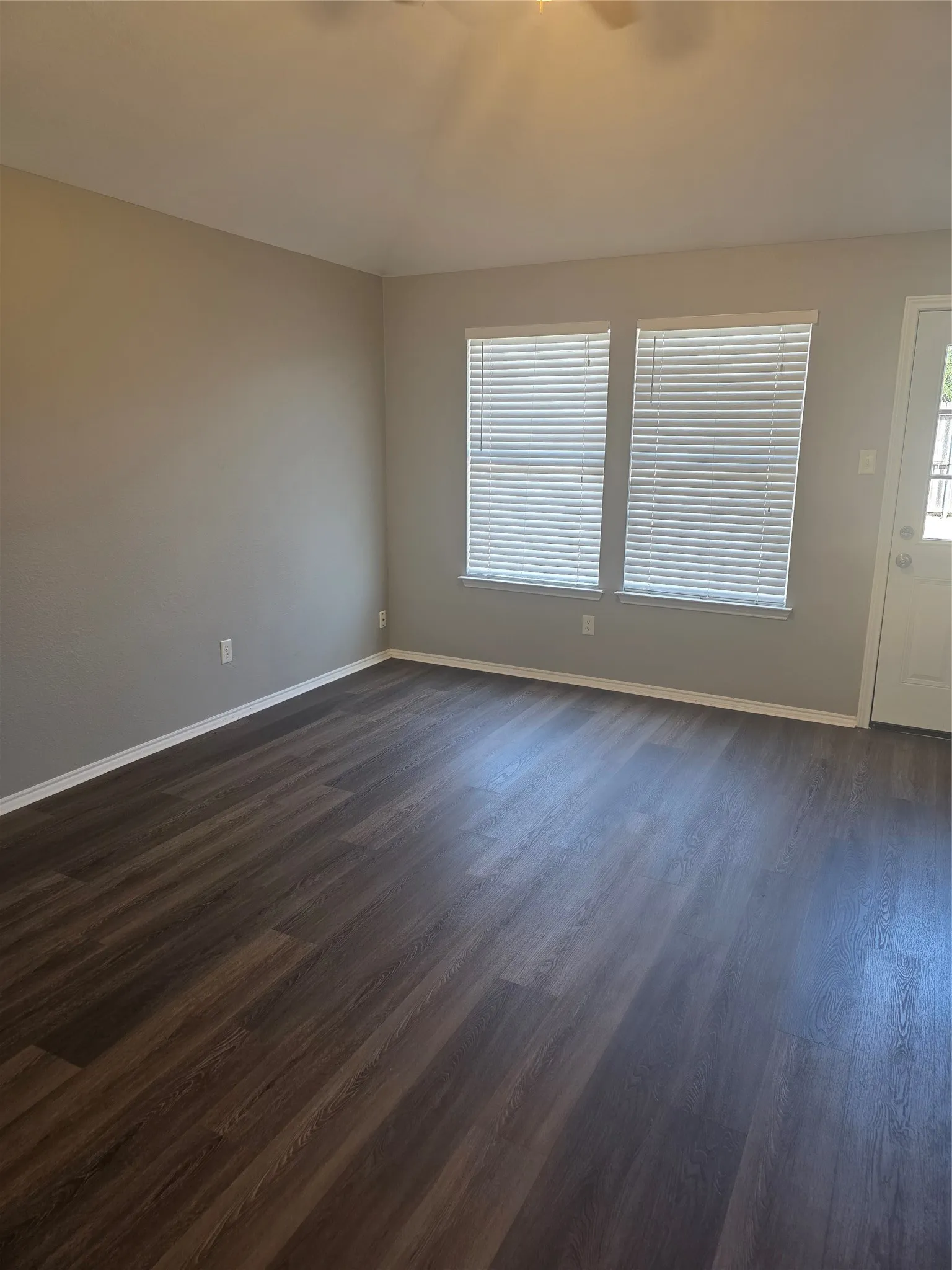 Single Family Residence For Rent in Collin County , 704 Linden Avenue, Wylie, Texas 75098, 3 Bedroom, 2 Bathroom, 2 Garage spaces, 1,385 Sqft, built in 2003, mls#21376380, Real Estate Agent in Wylie, Homes For Rent in Collin county, Homes For Rent in Wylie, Realtor in Wylie Texas, Real Estate Brokerage Independent Realty Texas, Luminita Cordes Realtor