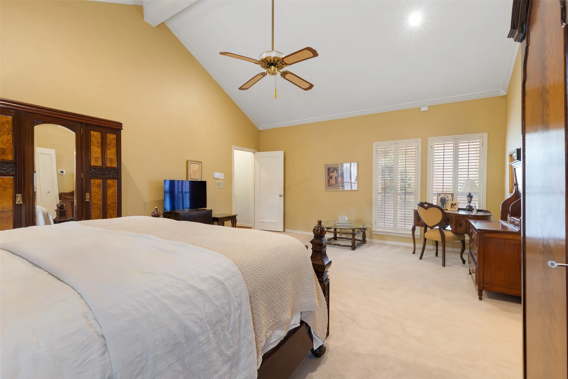 Single Family Residence For Sale in Collin County , 6822 Blue Mesa Drive, Dallas, Texas 75252, 6 Bedroom, 5 Bathroom, 2 Garage spaces, 4,629 Sqft, built in 1981, mls#21373749, Real Estate Agent in Dallas, Homes For Sale in Collin county, Homes For Sale in Dallas, Realtor in Dallas Texas, Real Estate Brokerage Independent Realty Texas, Luminita Cordes Realtor