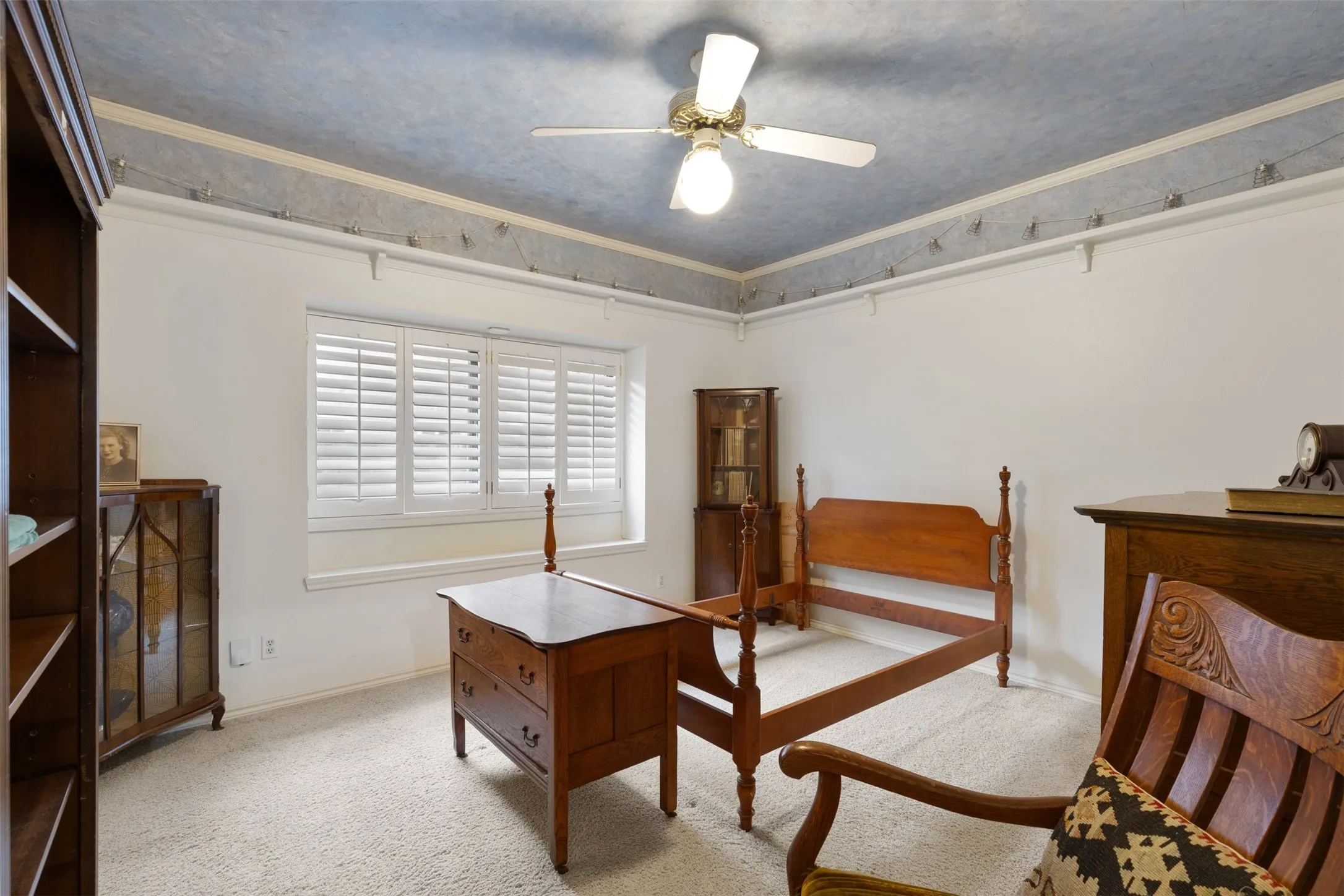 Single Family Residence For Sale in Collin County , 6822 Blue Mesa Drive, Dallas, Texas 75252, 6 Bedroom, 5 Bathroom, 2 Garage spaces, 4,629 Sqft, built in 1981, mls#21373749, Real Estate Agent in Dallas, Homes For Sale in Collin county, Homes For Sale in Dallas, Realtor in Dallas Texas, Real Estate Brokerage Independent Realty Texas, Luminita Cordes Realtor