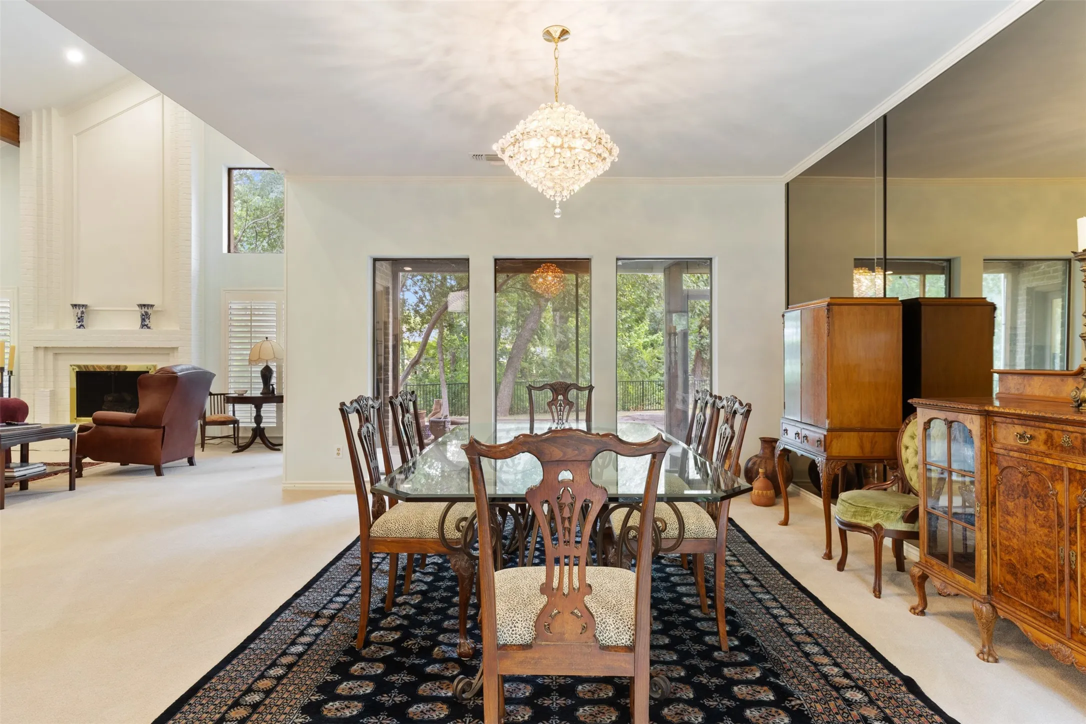 Single Family Residence For Sale in Collin County , 6822 Blue Mesa Drive, Dallas, Texas 75252, 6 Bedroom, 5 Bathroom, 2 Garage spaces, 4,629 Sqft, built in 1981, mls#21373749, Real Estate Agent in Dallas, Homes For Sale in Collin county, Homes For Sale in Dallas, Realtor in Dallas Texas, Real Estate Brokerage Independent Realty Texas, Luminita Cordes Realtor