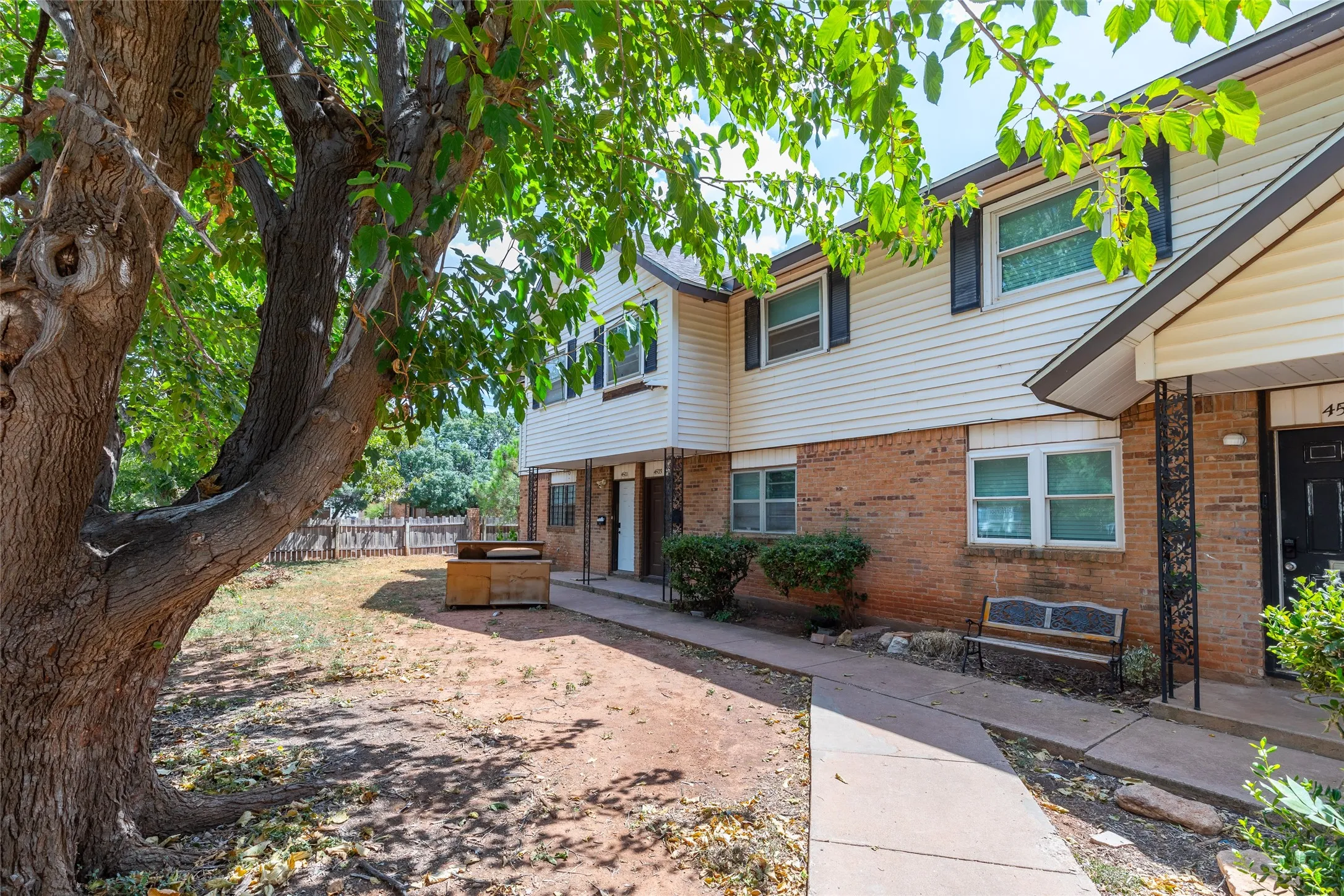 Condominium For Sale in Taylor County , 4501 N 2nd Street, Abilene, Texas 79603, 3 Bedroom, 2 Bathroom, Garage spaces, 1,280 Sqft, built in 1964, mls#21373849, Real Estate Agent in Abilene, Homes For Sale in Taylor county, Homes For Sale in Abilene, Realtor in Abilene Texas, Real Estate Brokerage Independent Realty Texas, Luminita Cordes Realtor