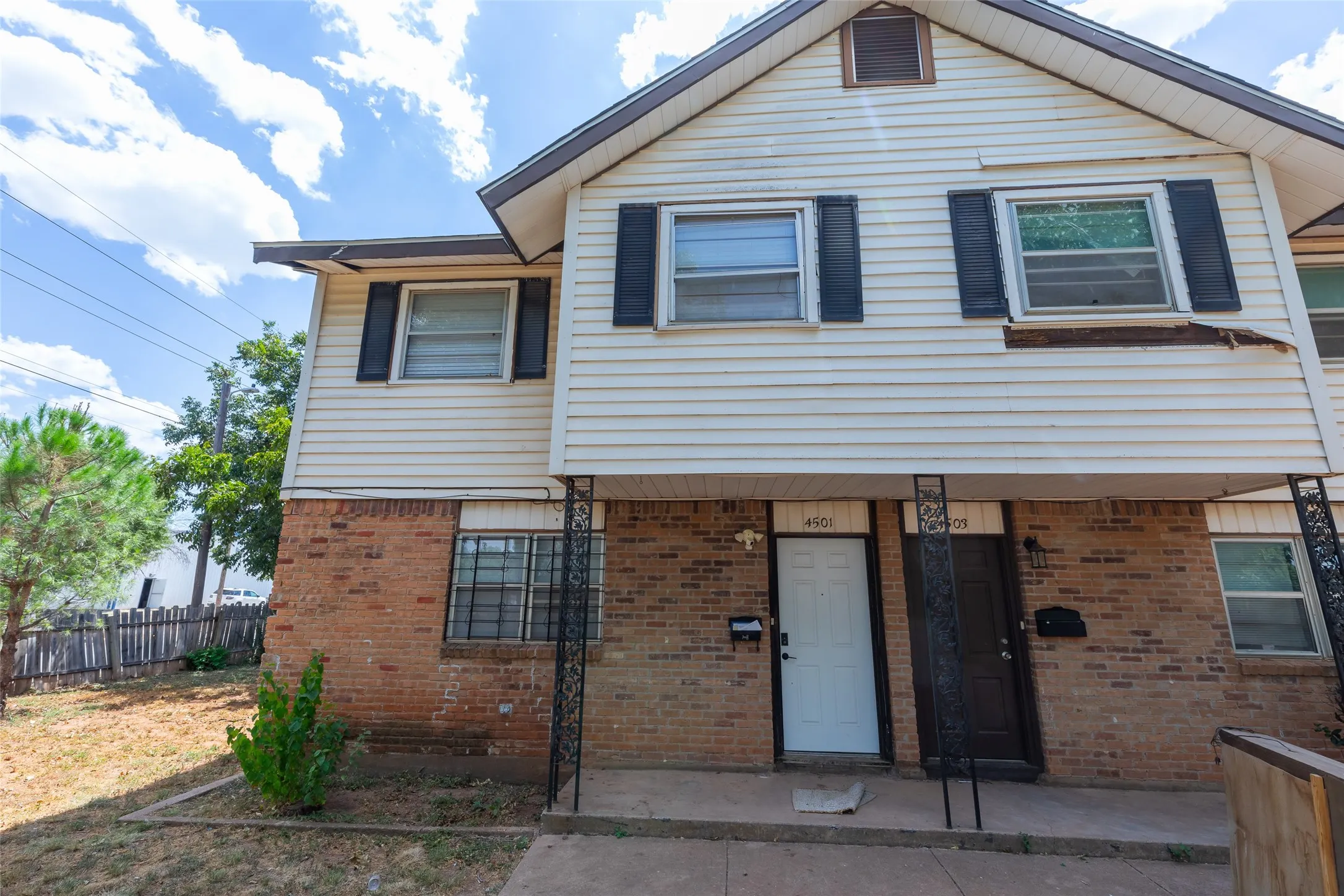 Condominium For Sale in Taylor County , 4501 N 2nd Street, Abilene, Texas 79603, 3 Bedroom, 2 Bathroom, Garage spaces, 1,280 Sqft, built in 1964, mls#21373849, Real Estate Agent in Abilene, Homes For Sale in Taylor county, Homes For Sale in Abilene, Realtor in Abilene Texas, Real Estate Brokerage Independent Realty Texas, Luminita Cordes Realtor