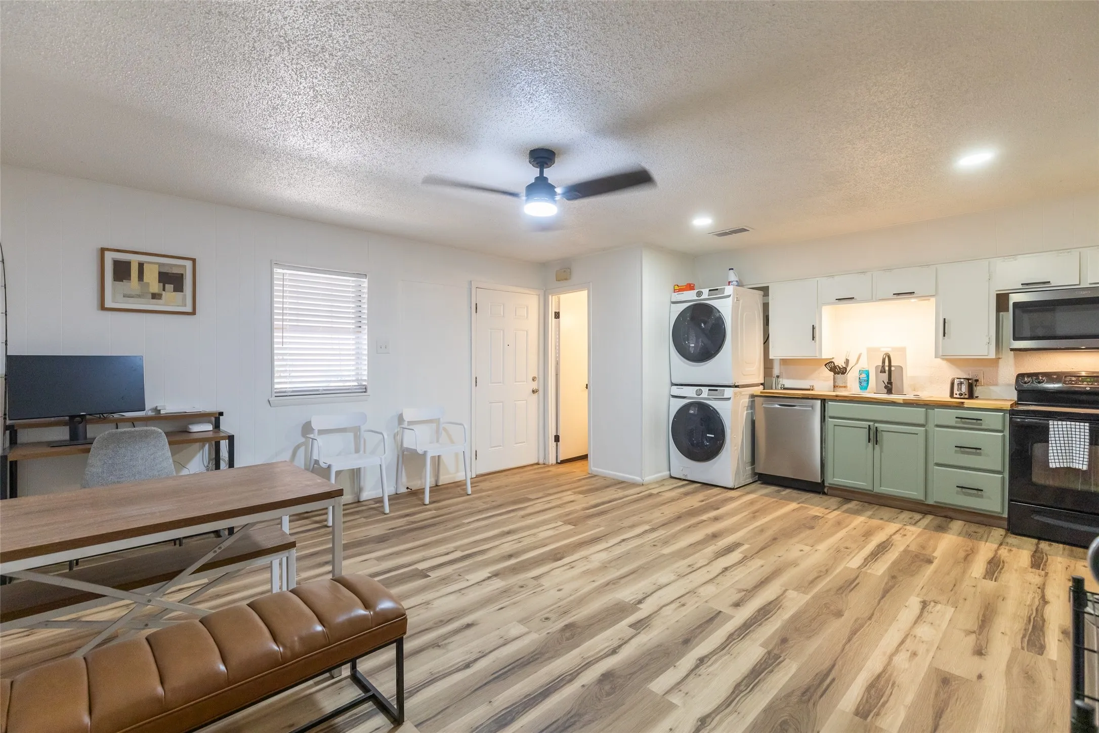 Condominium For Sale in Taylor County , 4501 N 2nd Street, Abilene, Texas 79603, 3 Bedroom, 2 Bathroom, Garage spaces, 1,280 Sqft, built in 1964, mls#21373849, Real Estate Agent in Abilene, Homes For Sale in Taylor county, Homes For Sale in Abilene, Realtor in Abilene Texas, Real Estate Brokerage Independent Realty Texas, Luminita Cordes Realtor